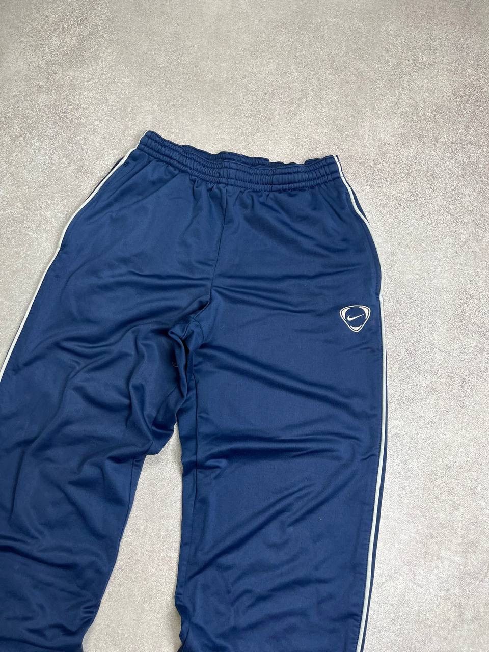 Nike × Vintage Vintage Nike Swosh Nylon Baggy Trackpants Y2K S Size US 31 - 2 Thumbnail