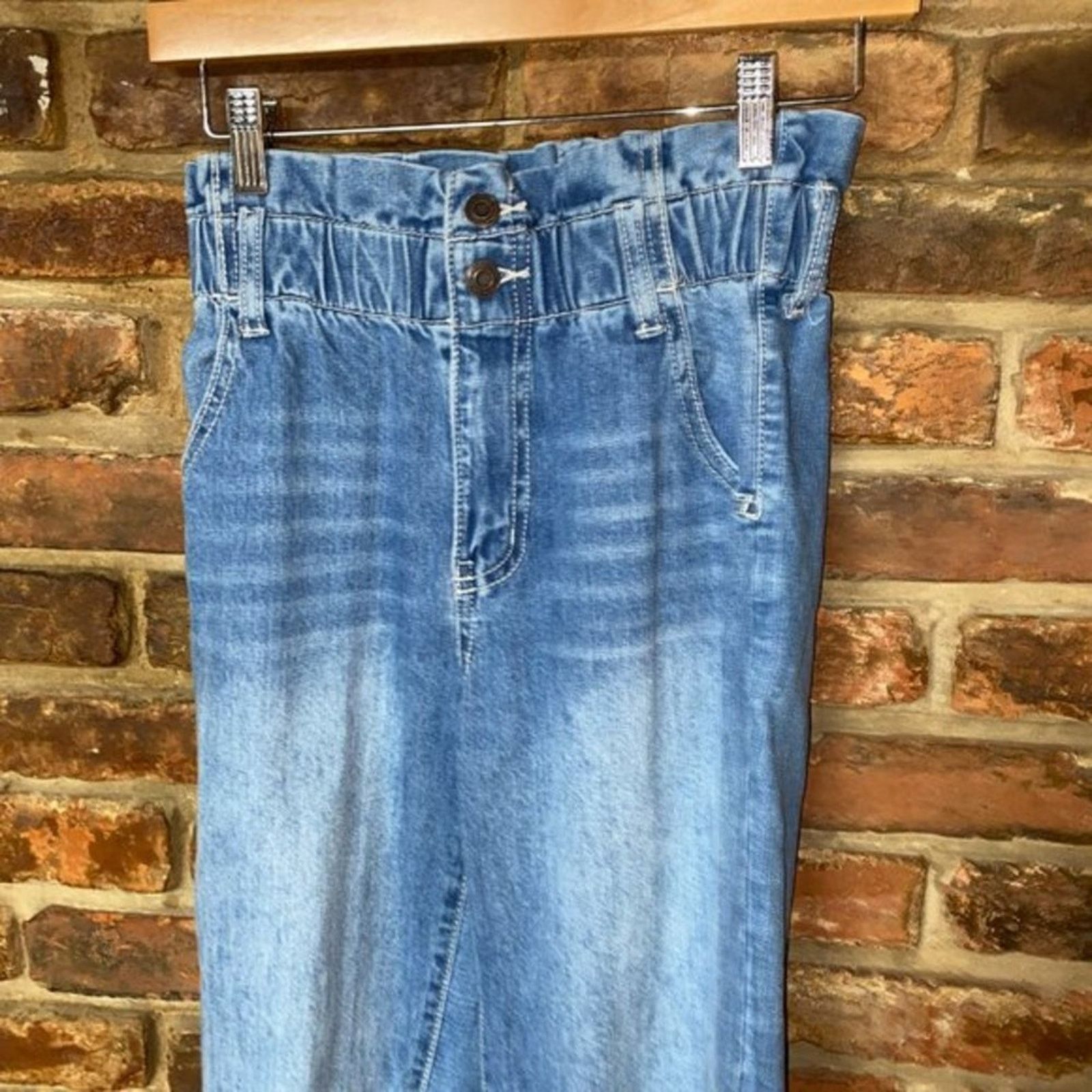 Other SO Medium Blue Denim High Rise Elastic Waist Mom Jeans 1/25W Size 25" / US 0 / IT 36 - 4 Thumbnail