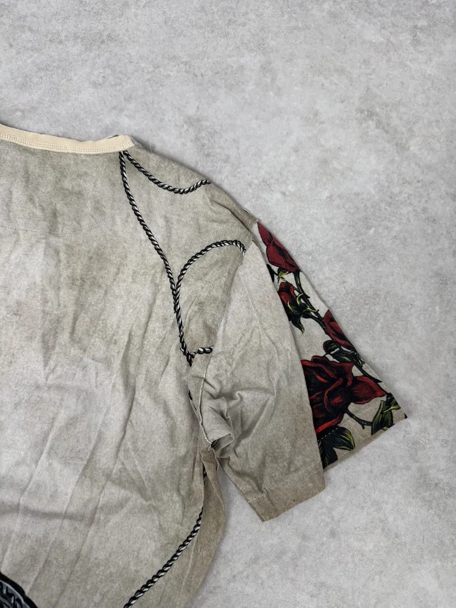 Dolce & Gabbana 2010s Dolce & Gabbana Faded Grey Gun Rose T-Shirt Size US M / EU 48-50 / 2 - 5 Thumbnail