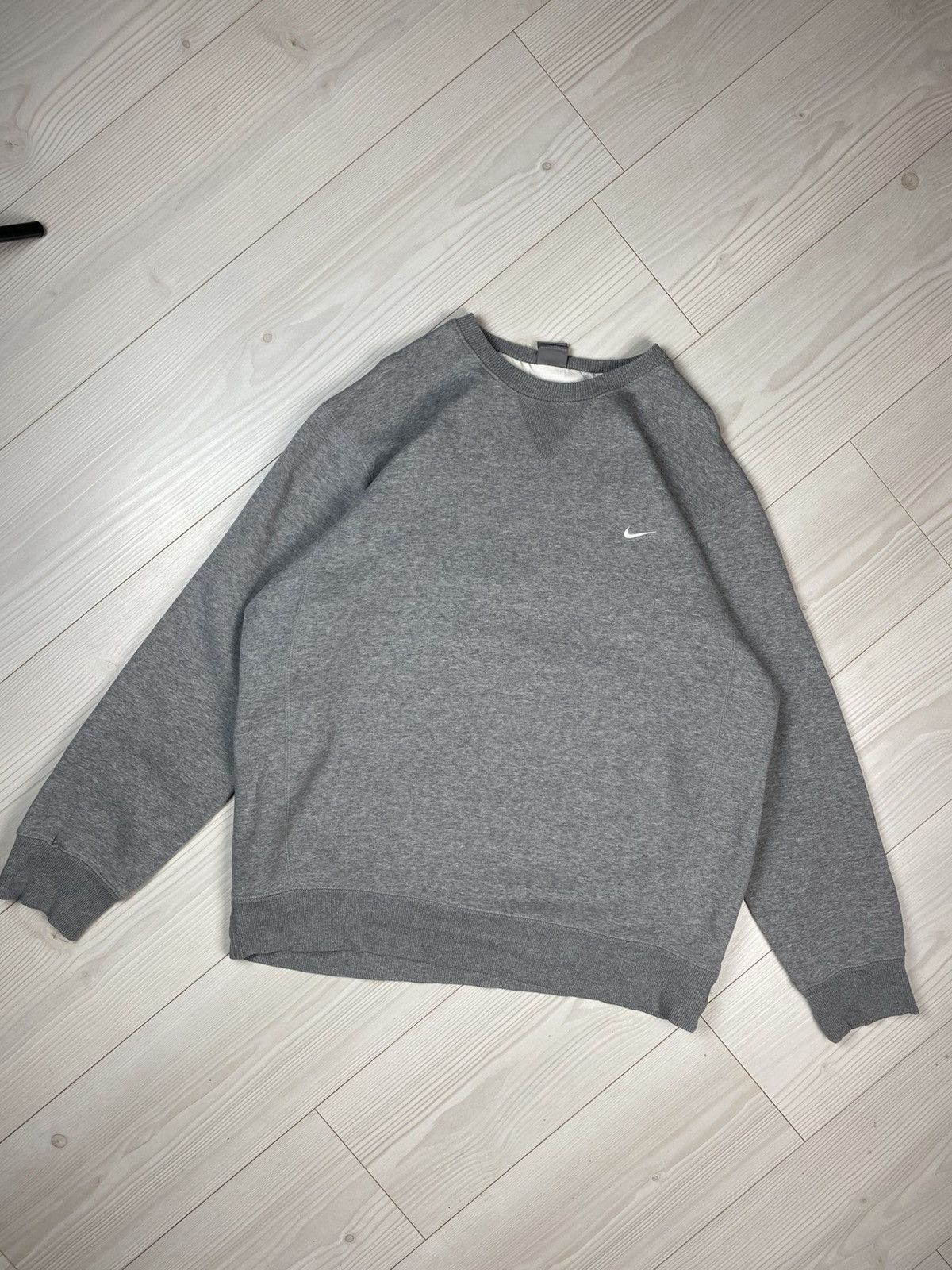Vintage Vintage Nike small swoosh oversized sweatshirt y2k Size US XL / EU 56 / 4 - 1 Thumbnail