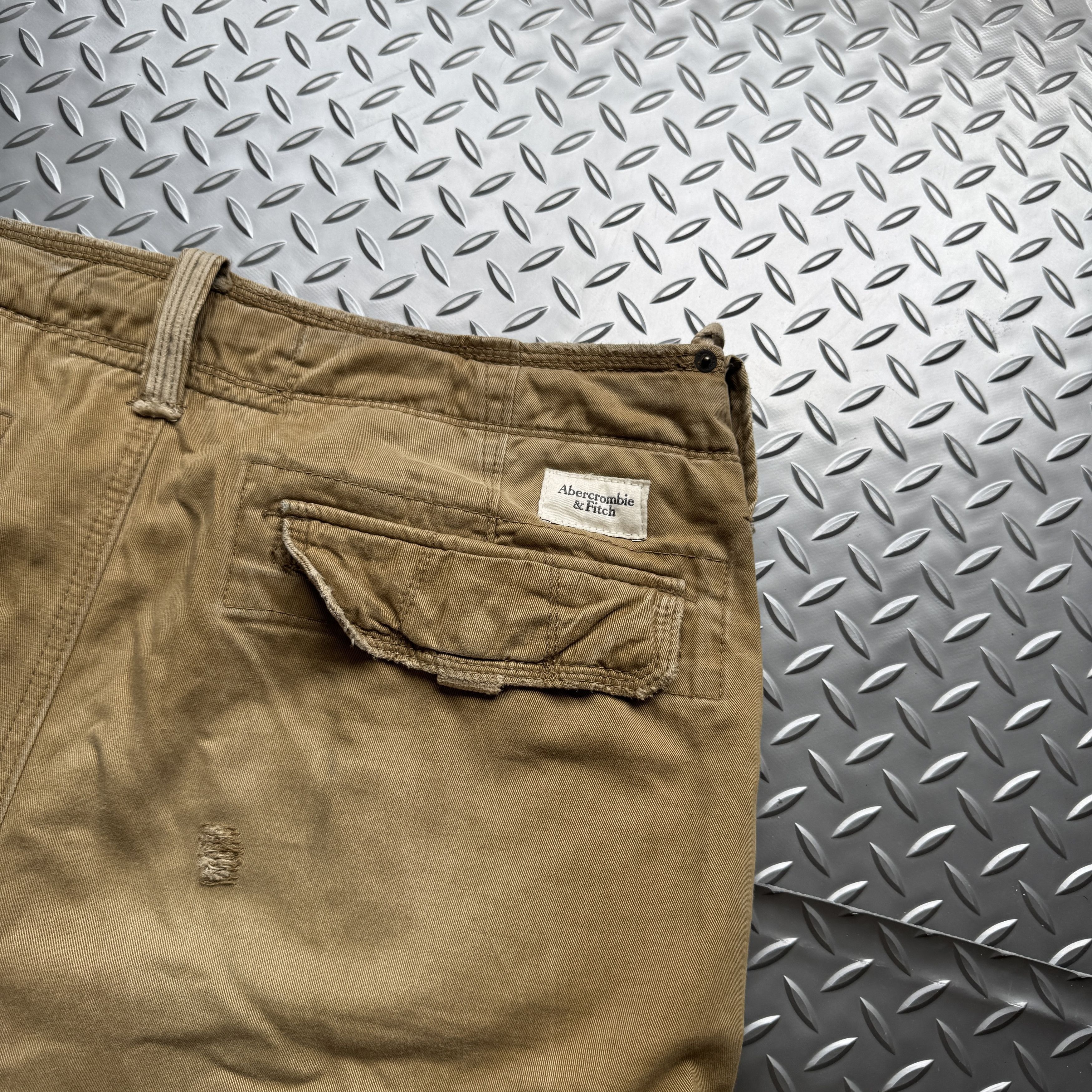 Abercrombie & Fitch Authentic Abercrombie & Fitch Distressed Cargo Shorts Size US 36 / EU 52 - 10 Thumbnail