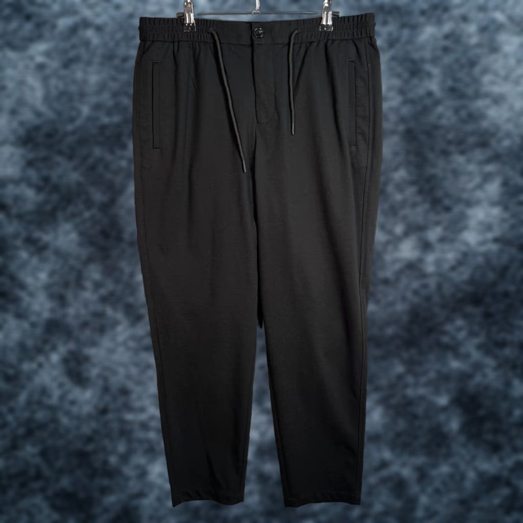 Selected Homme Selected Homme Mens Pants Chino Trousers Black 34 Elastic Waist Flat Front Cotton Polyester 27 in Inseam Mens Shoes? Size US 34 / EU 50 - 1 Thumbnail