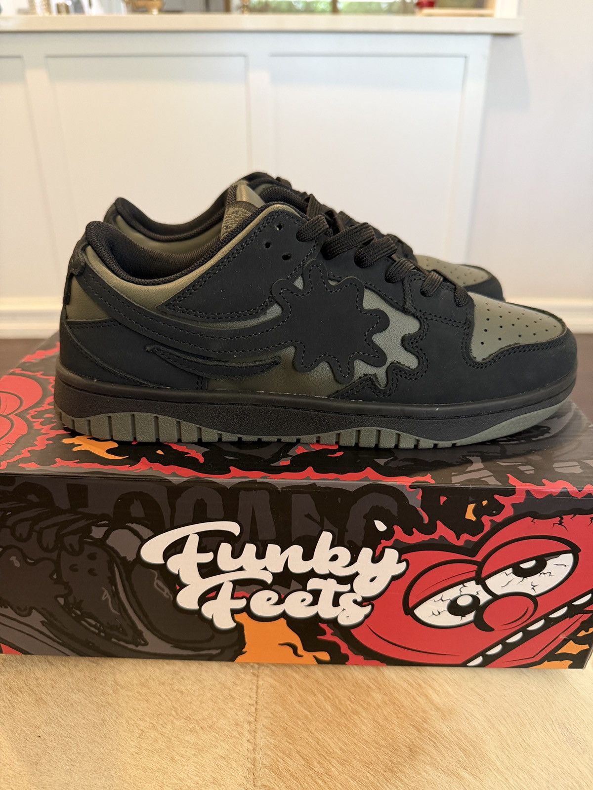 Glo Gang Glo Gang Funky Feet Sneaker Size US 8.5 / EU 41-42 - 3 Thumbnail