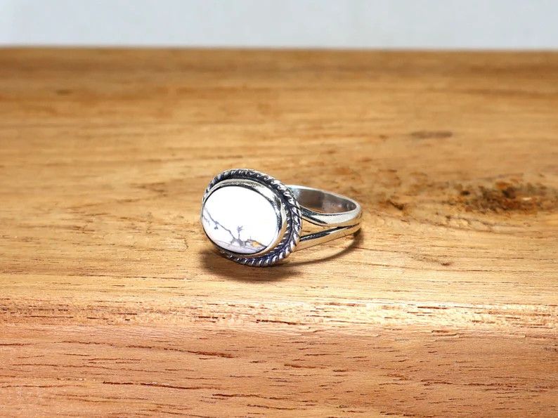 Handmade White Howlite 925 Sterling Silver Ring: Handmade Jewelry Size ONE SIZE - 3 Thumbnail