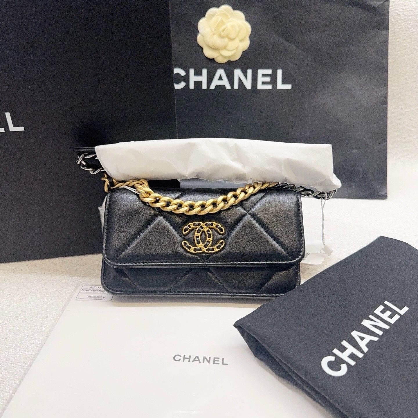 Chanel Pre-loved Bag Very good condition Size ONE SIZE - 1 Thumbnail