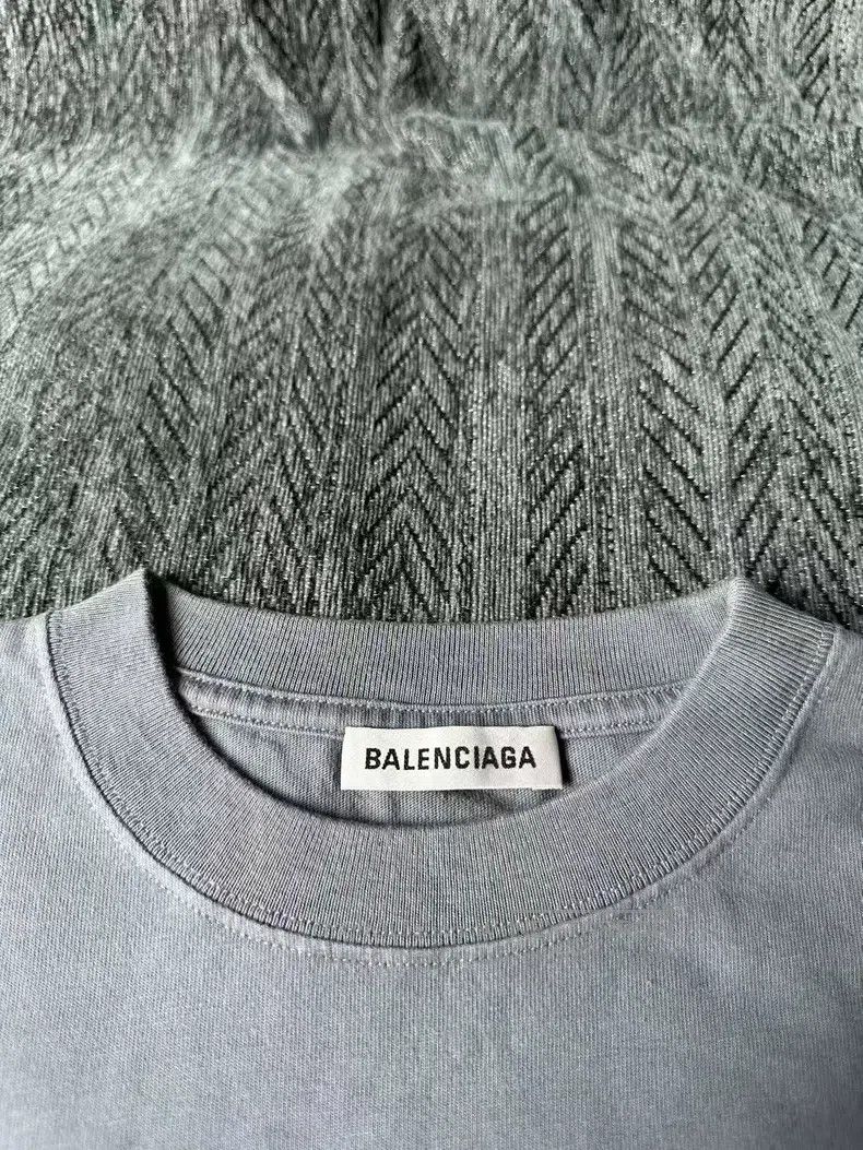Balenciaga Balenciaga Gray-Blue Portrait Short Sleeve T-Shirt Size US M / EU 48-50 / 2 - 5 Thumbnail