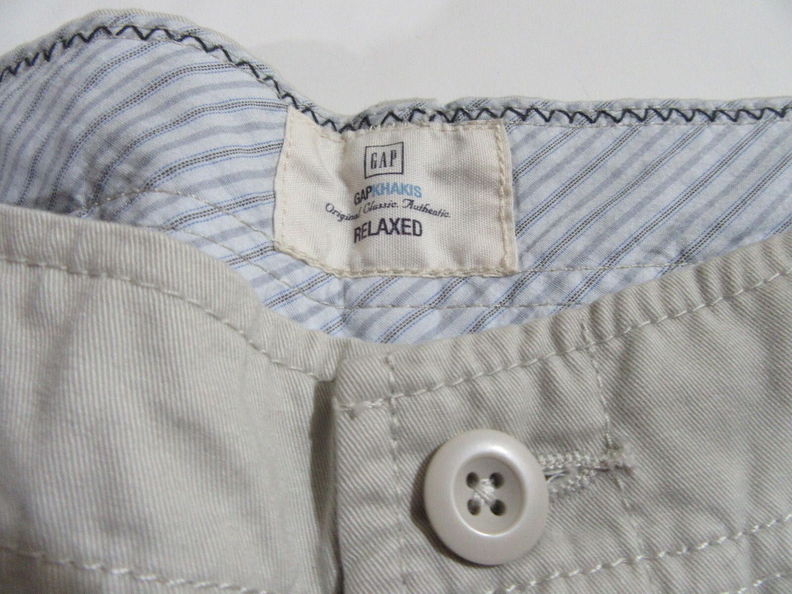 Gap Gap Mens Y2K Relaxed Flat Front Khaki Shorts Beige Size 40 Size US 40 / EU 56 - 2 Thumbnail