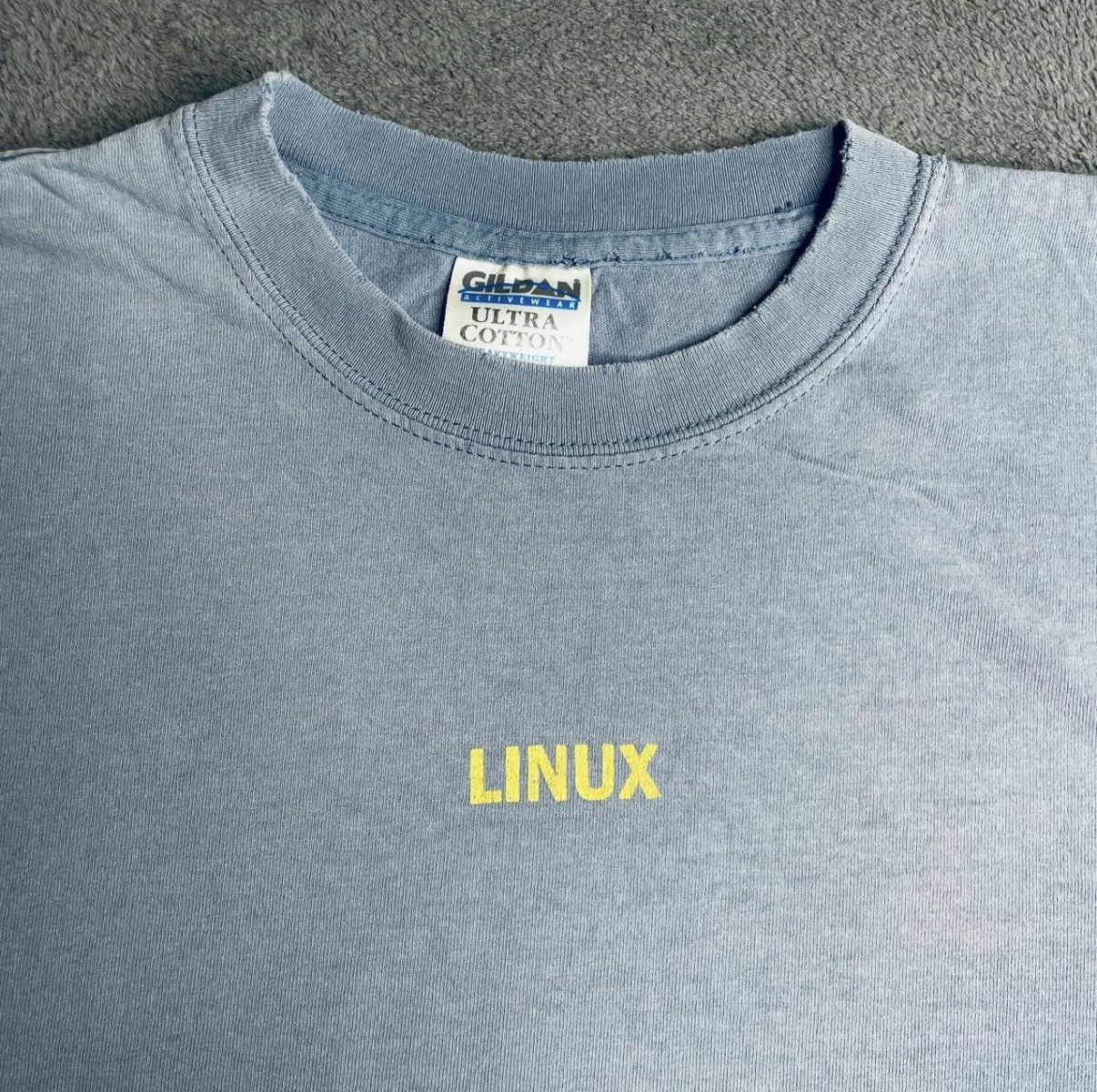 Gildan Sun Faded Vintage Linux Penguin Tee Size US XL / EU 56 / 4 - 2 Thumbnail