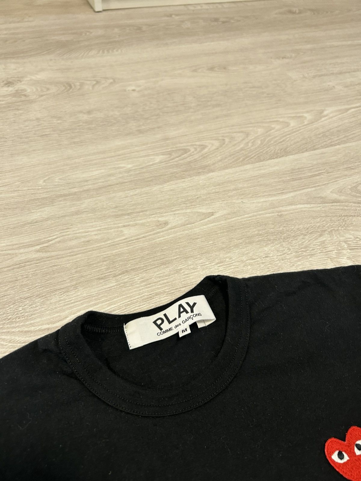 Comme des Garcons PLAY PLAY CDG Comme des Garcons T-shirt small heart SIze M Size US M / EU 48-50 / 2 - 4 Thumbnail