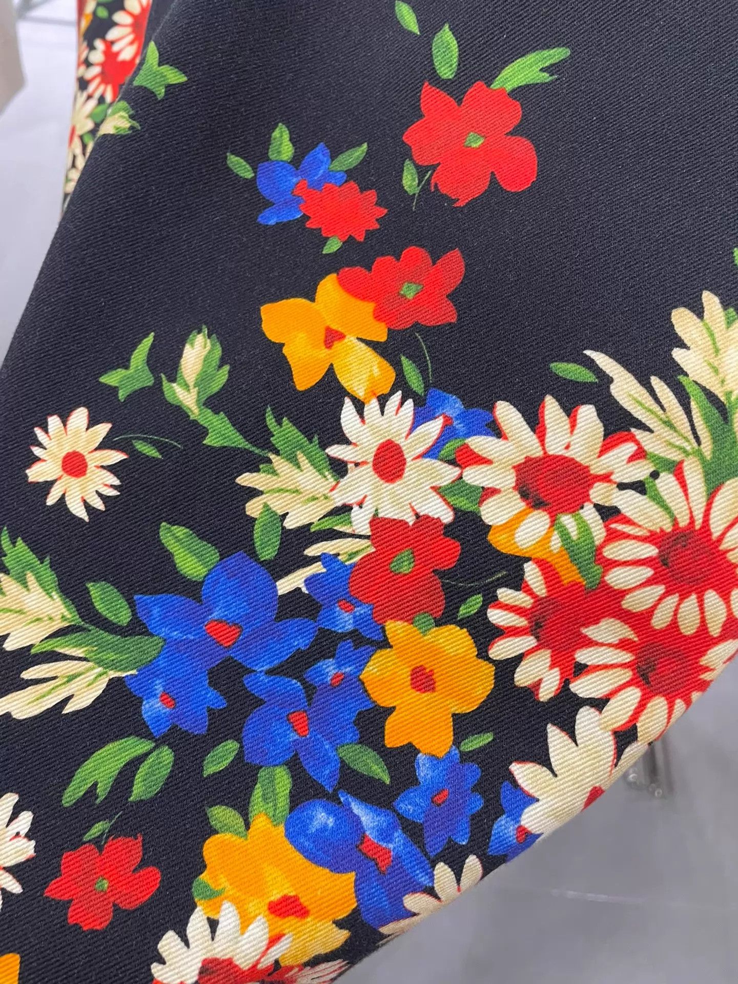 Miu Miu MIU MIU Authentic New Floral Long Sleeve Shirt Jacket Size XS / US 0-2 / IT 36-38 - 5 Thumbnail