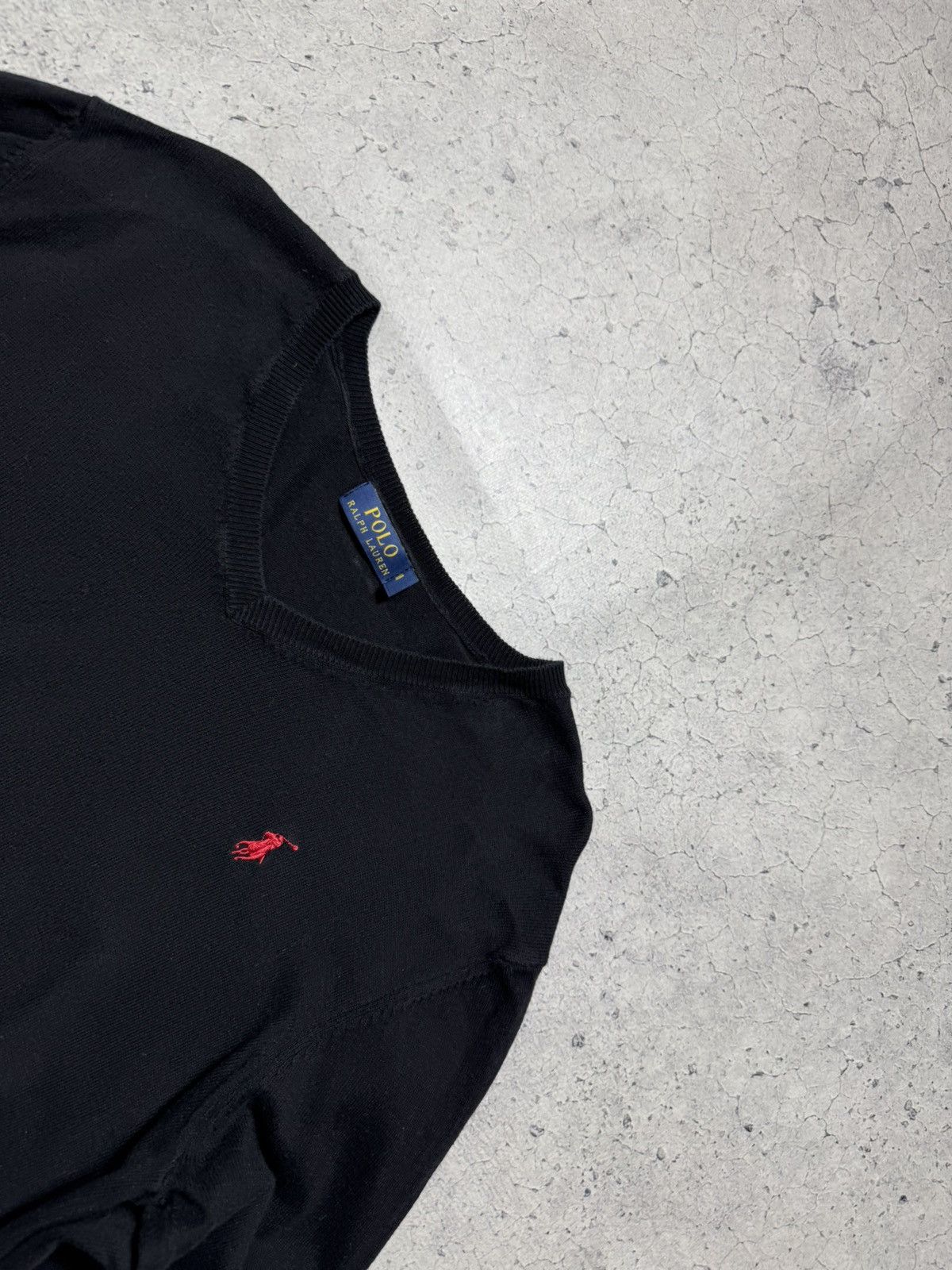 Polo Ralph Lauren Polo Ralph Lauren V-Neck Sweater Black Vintage Size M Size US M / EU 48-50 / 2 - 4 Thumbnail