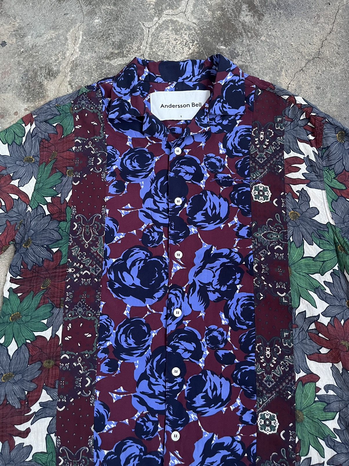 Andersson Bell ANDERSSON BELL FABRIC IN CONNECTION FLOWER OVERSIZE SHIRTS Size US L / EU 52-54 / 3 - 4 Thumbnail