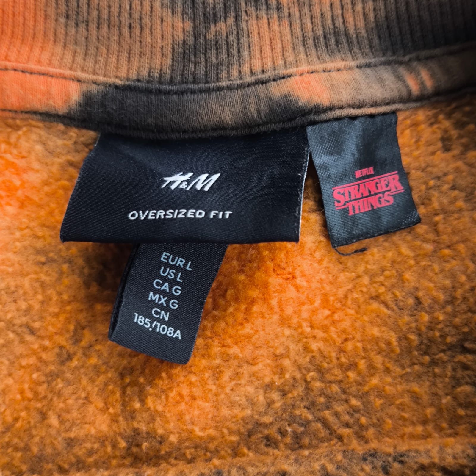 H&M H&M x Stranger Things Tie dye Size US L / EU 52-54 / 3 - 6 Thumbnail
