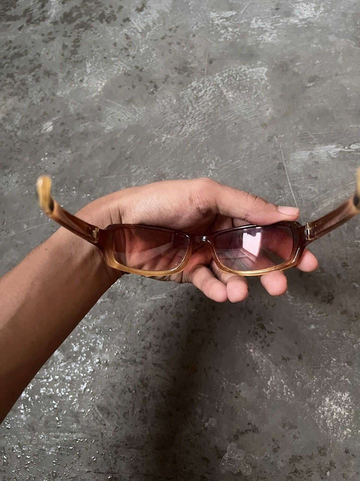 Designer × Japanese Brand × Le Grande Bleu (L.G.B.) VINTAGE Y2K UNBRAND CROSS SUNGLASS CH STYLE Size ONE SIZE - 2 Thumbnail