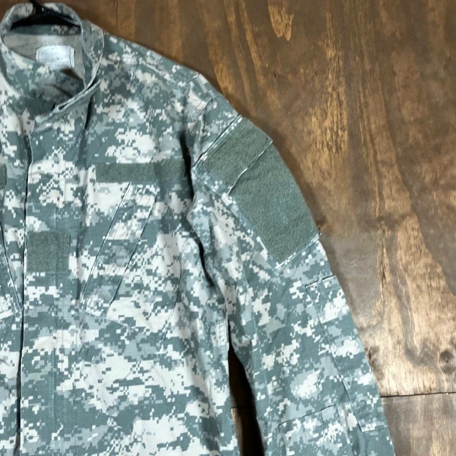 Vintage VINTAGE Army Combat Mens Coat ACU Green Camouflage UCP Uniform Digicam Small Long Jacket Mens Green Camouflage ACU Digicam Small Long Size US S / EU 44-46 / 1 - 5 Thumbnail