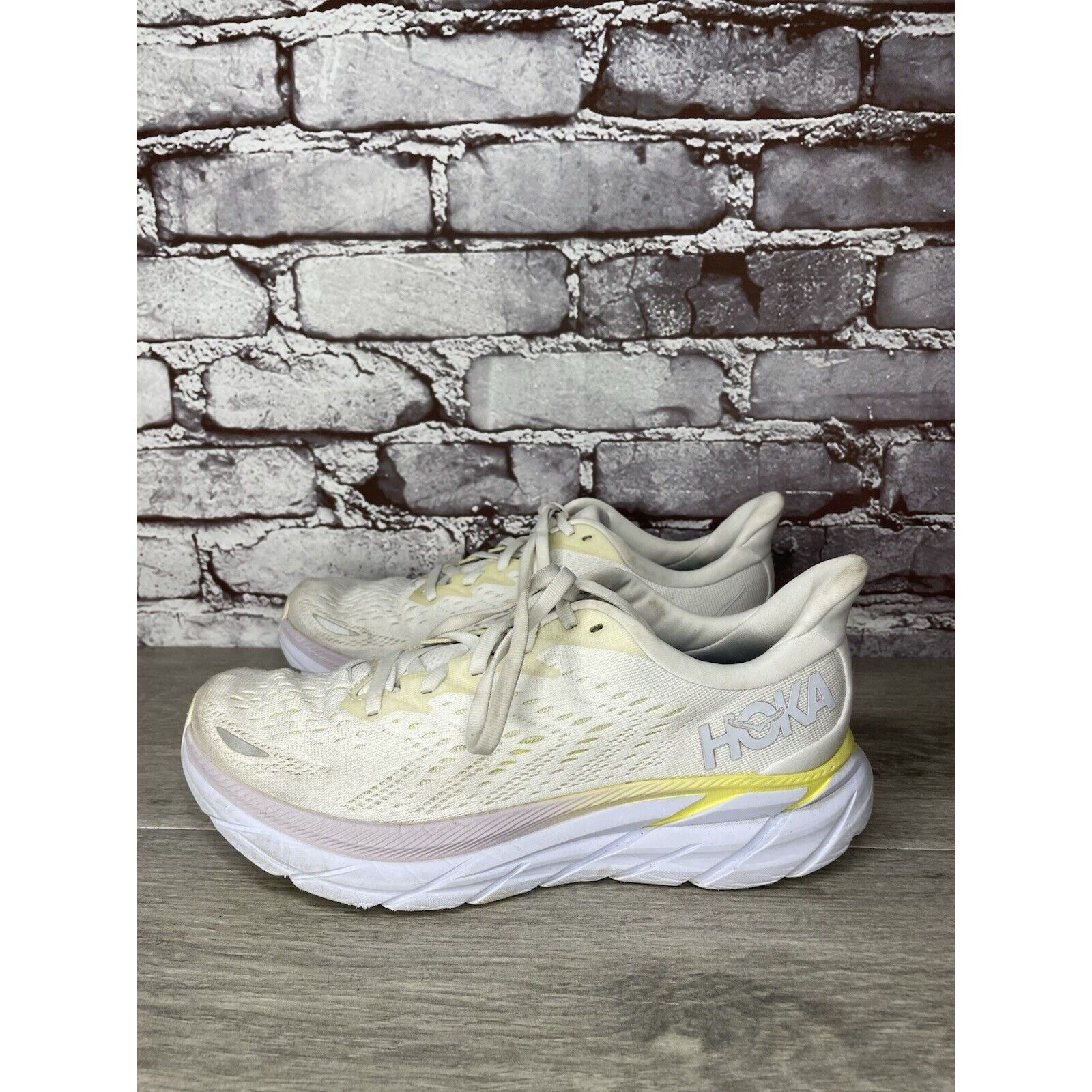 Hoka Hoka One One Clifton 8 1119394 BDBBW White Yellow Running Sn Size US 8 / IT 38 - 6 Thumbnail