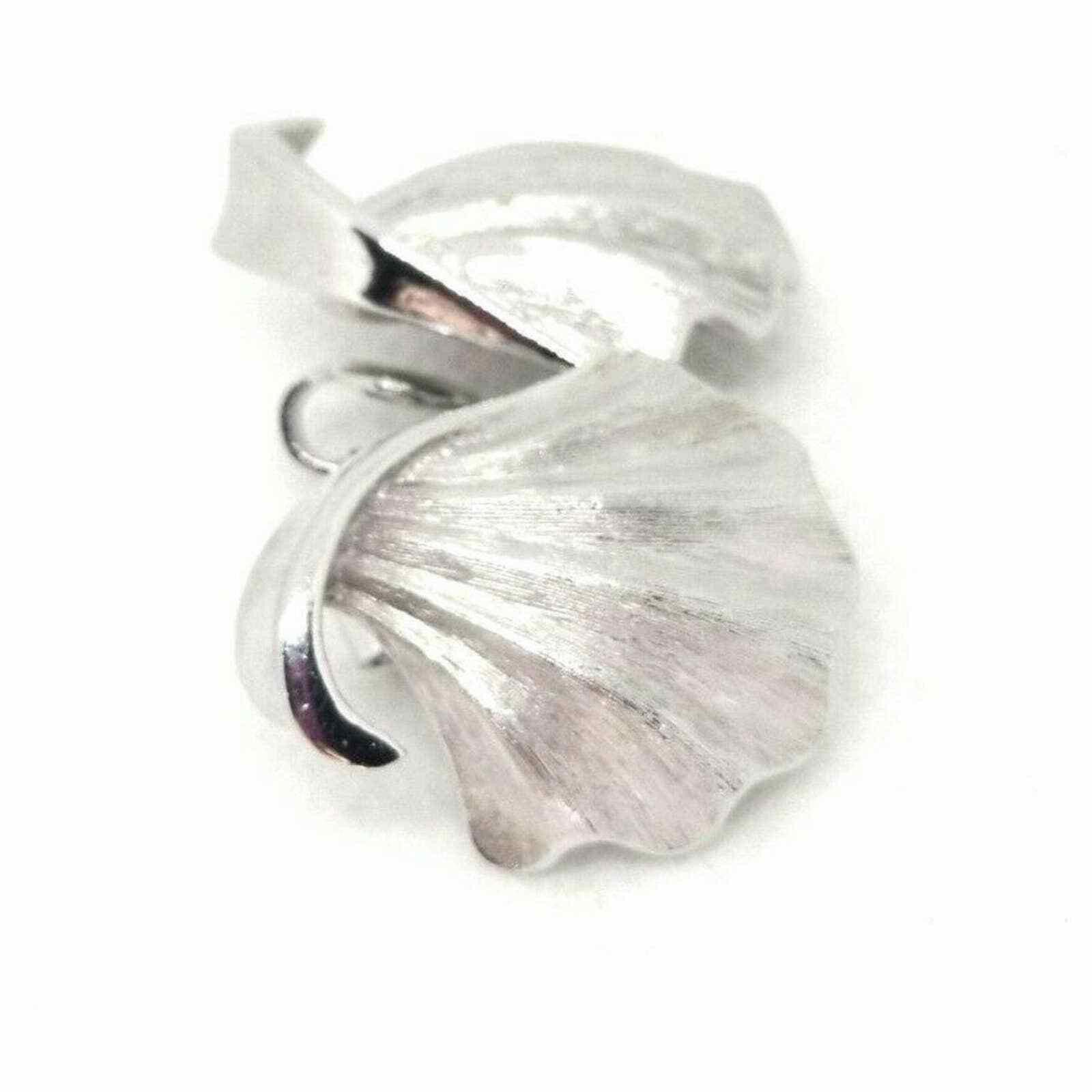 Other Trifari Earrings Clip On Shells 1950s-1960s Costume Retro J Size ONE SIZE - 1 Thumbnail