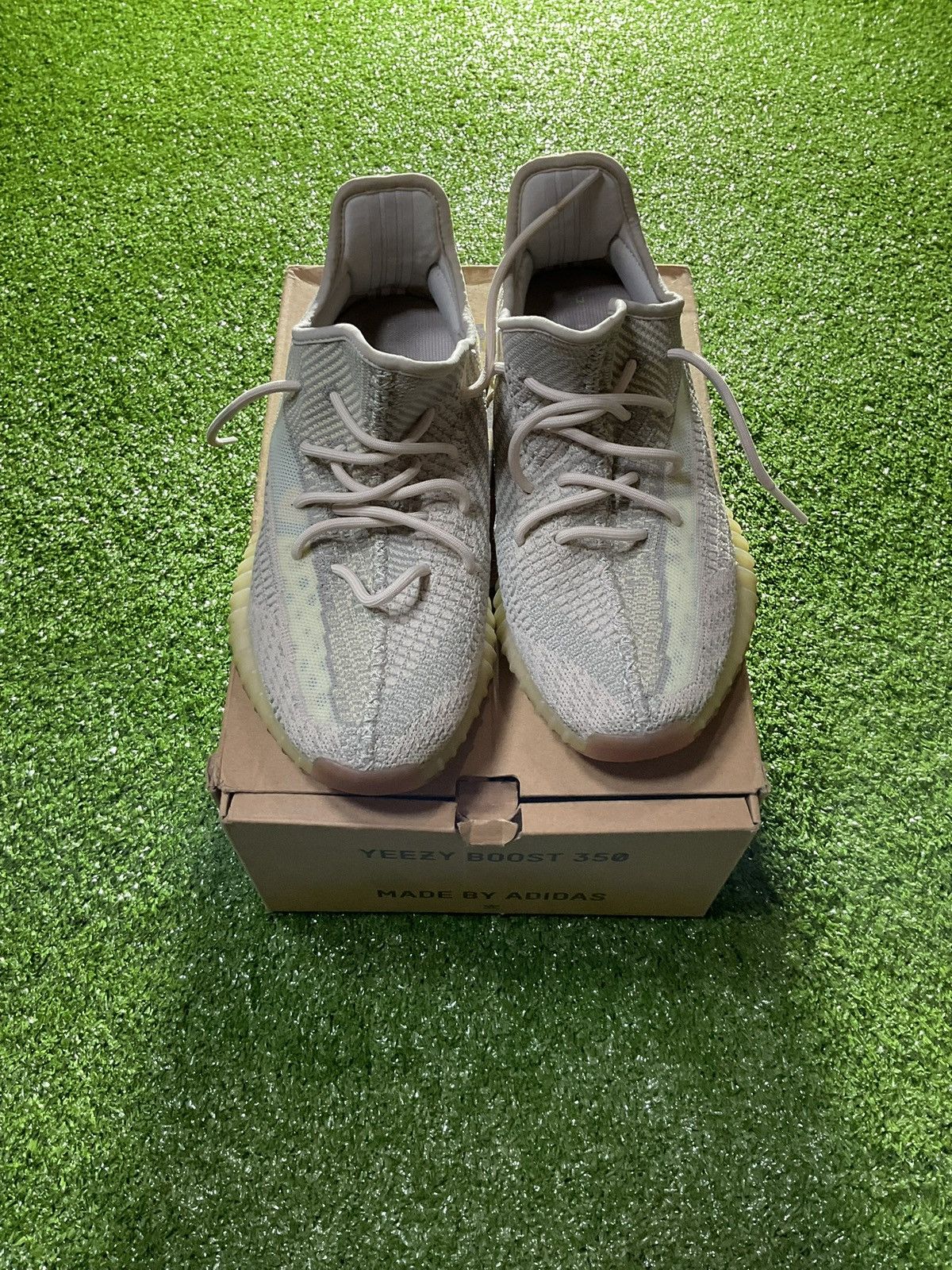 Yeezy Adidas Yeezy Boost 350 V2 Citrin Size US 10.5 / EU 43-44 - 1 Thumbnail