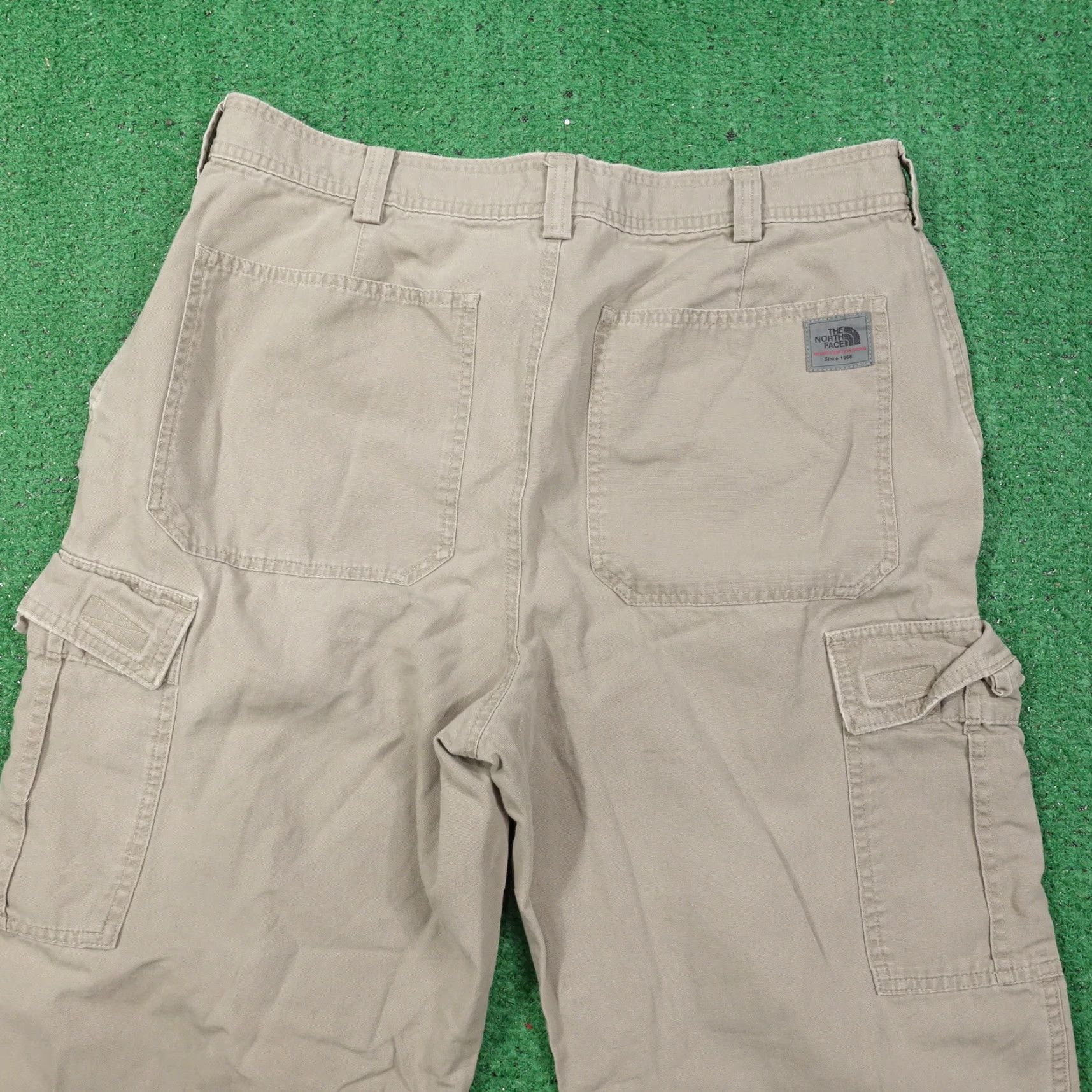 The North Face VINTAGE North Face Cargo Pants Men Regular Fit 34 Waist Beige Canvas Casual 90s Mens Size US 34 / EU 50 - 6 Thumbnail