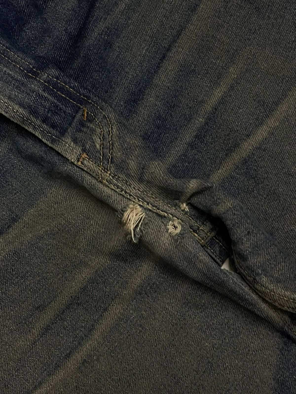 Levi's Vintage Clothing VINTAGE LEVIS 505 DESIGNER REGULAR FIT INDIGO WASHED DENIM Size US 35 - 15 Thumbnail