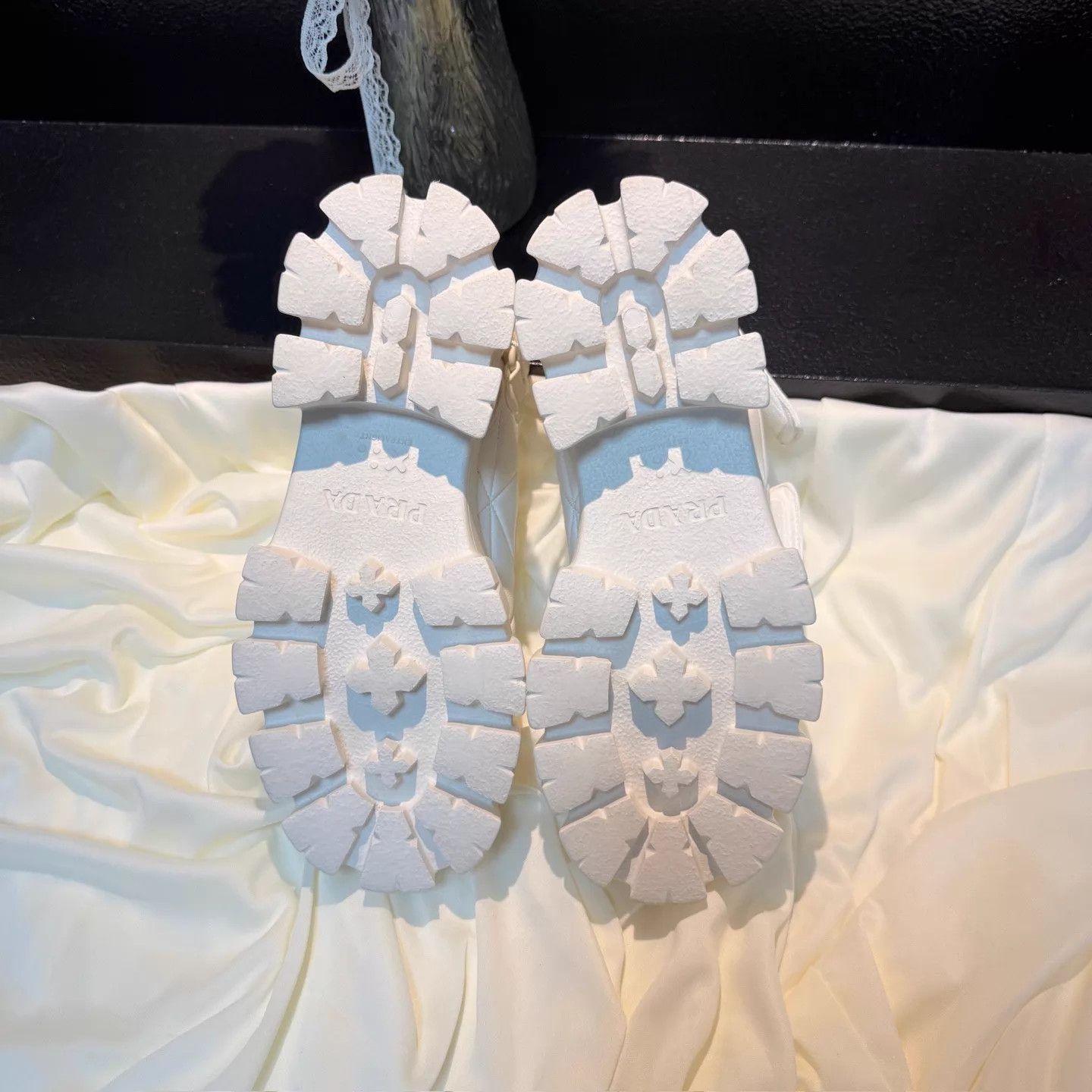 Prada Prada Women's White Logo Velcro Sneaker 36 99 New Size US 5.5 / IT 35.5 - 6 Thumbnail