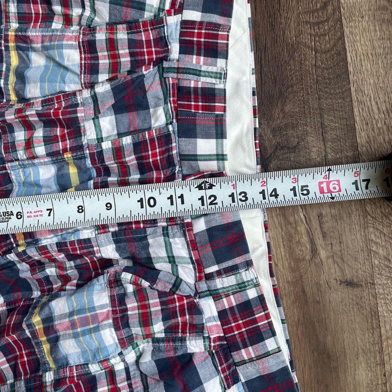 Jos. A. Bank Jos. A. Bank Craftcore Patchwork Shorts Mens size 36 Size US 36 / EU 52 - 4 Thumbnail