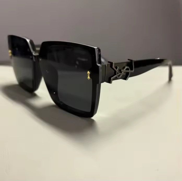 Other NWOTs Women’s Sun Glasses Size ONE SIZE - 2 Thumbnail