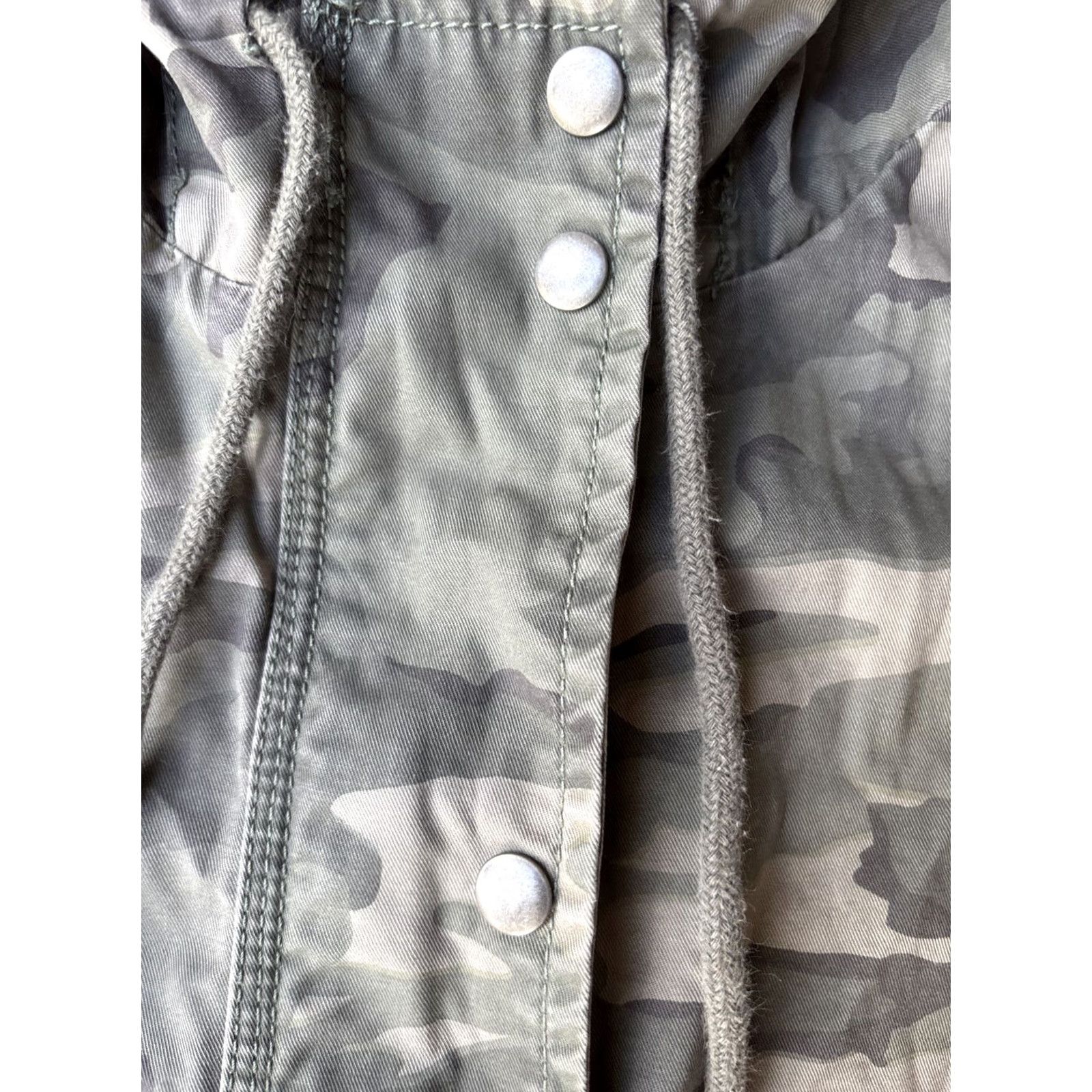 Lucky Brand VINTAGE Y2K Lucky Brand Military Camouflage Hooded Jacket Women’s Small Full Zip Size S / US 4 / IT 40 - 4 Thumbnail
