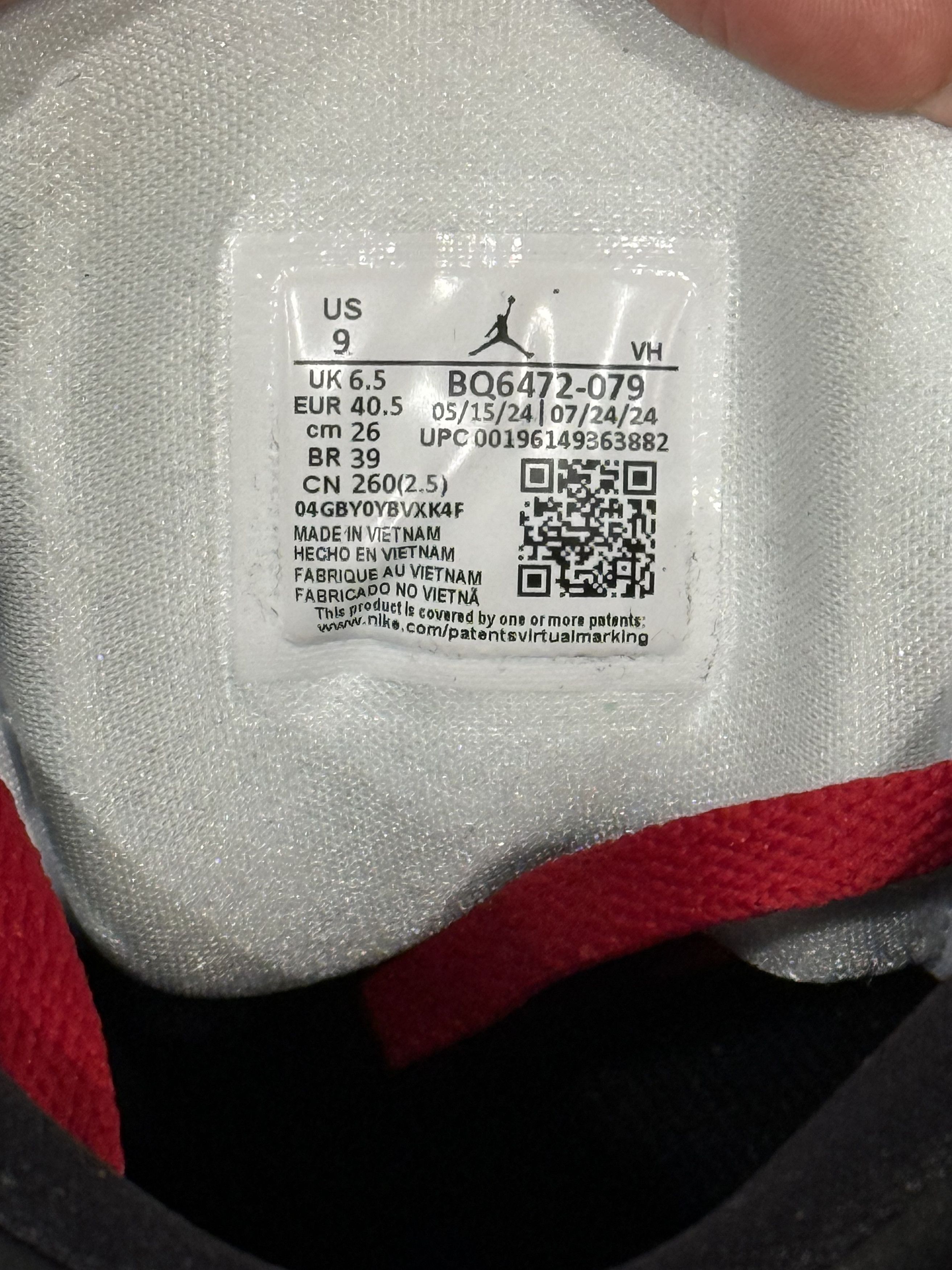 Jordan Brand Air Jordan 1 Mid Size US 9 / IT 39 - 8 Thumbnail