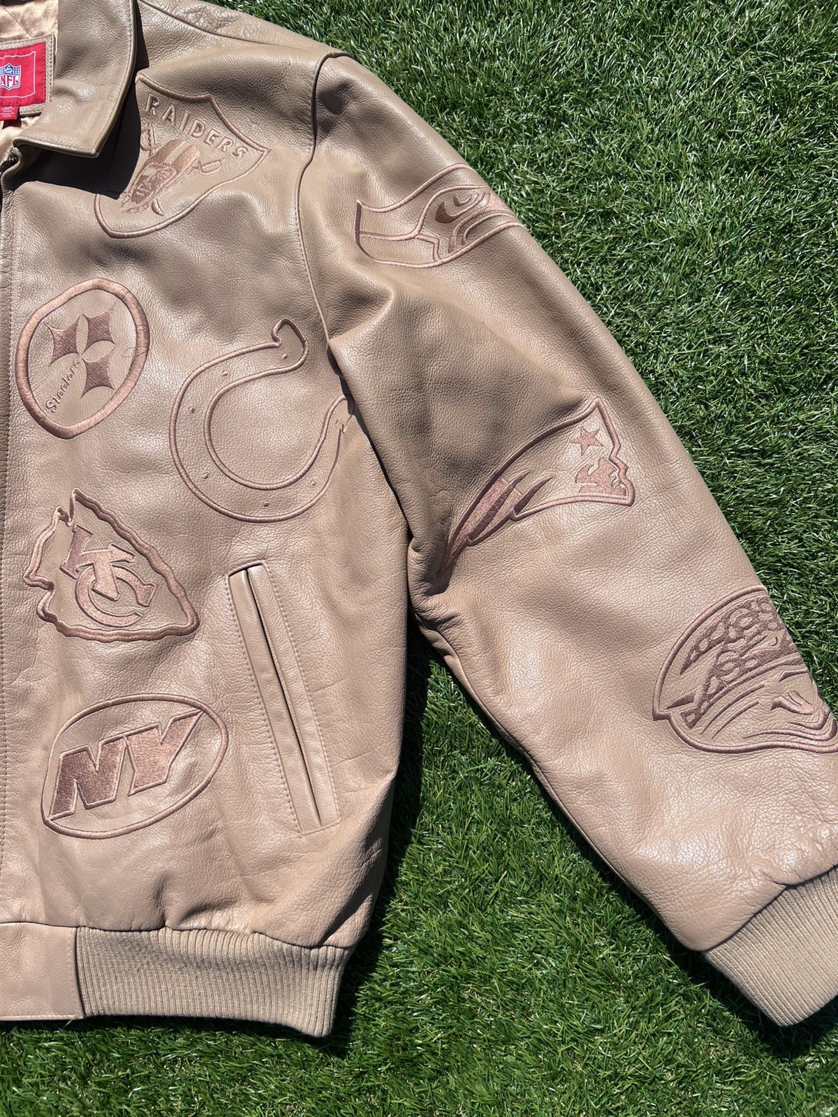 G-III Large Men’s Vintage GIII X NFL Teams Monochromatic Size US L / EU 52-54 / 3 - 4 Thumbnail