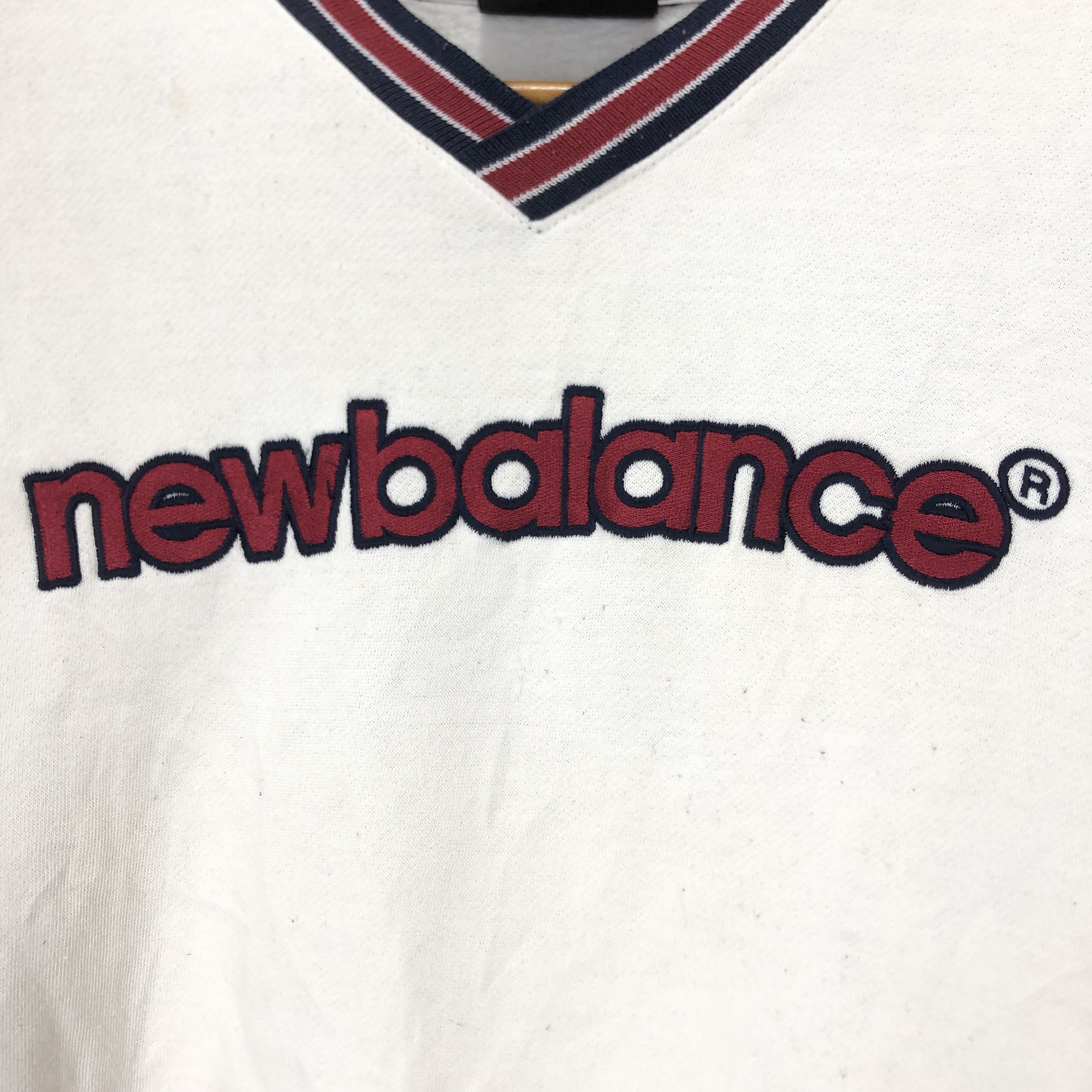 New Balance 90s Vintage NEW BALANCE V Neck Sweatshirt #1646/03 Size US L / EU 52-54 / 3 - 2 Thumbnail