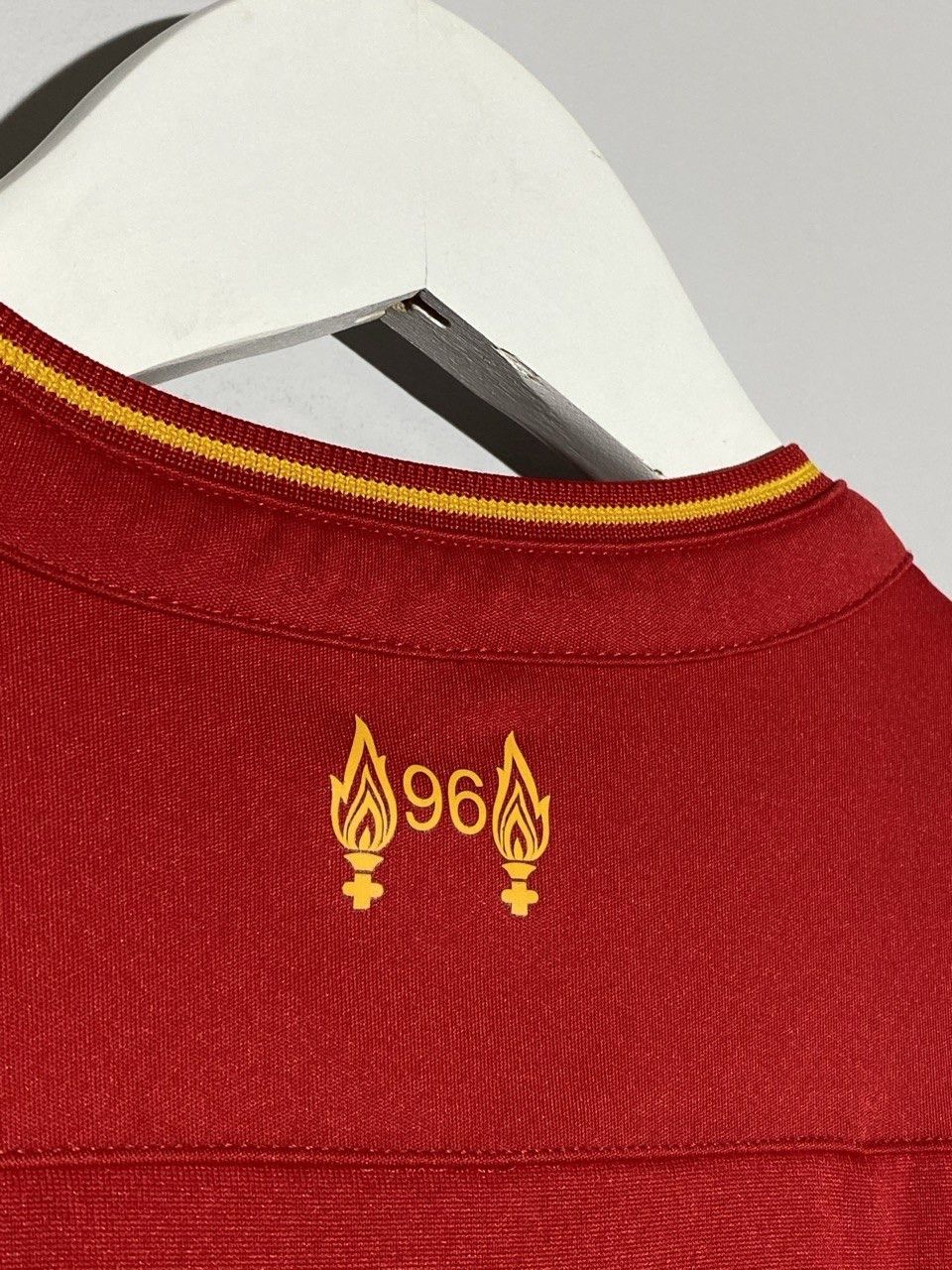 New Balance New Balance Liverpool FC 2016/17 Home Football Shirt Jersey Size US M / EU 48-50 / 2 - 15 Thumbnail