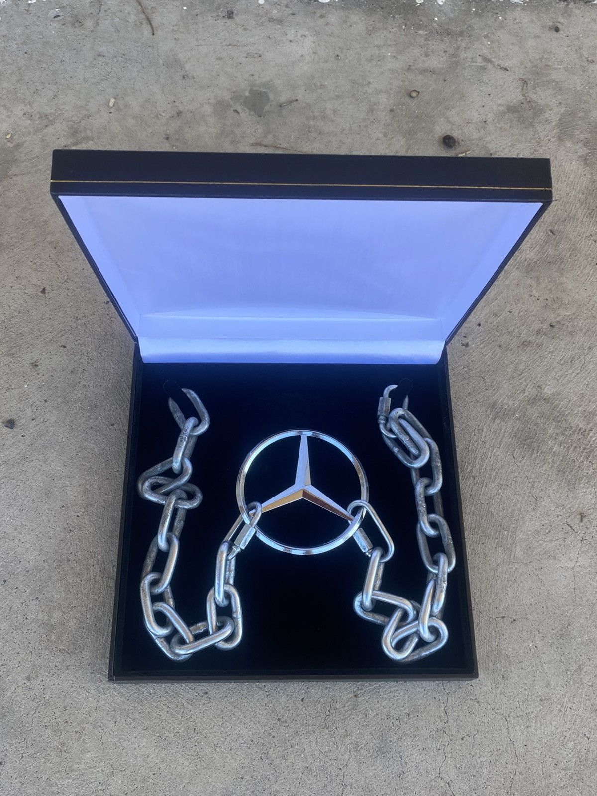 Mercedes-Benz Mercedes-Benz Chain Pendant Size 28 - 4 Thumbnail
