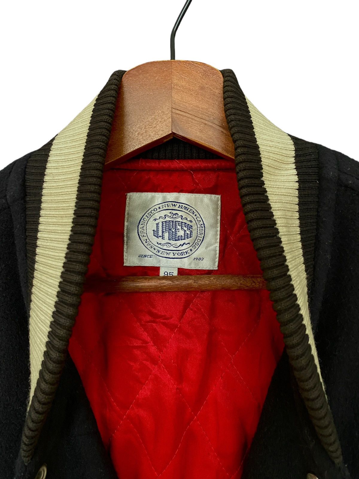 Japanese Brand × Vintage Vintage Japanese Brand J Squeeze Varsity Jacket 1990s Size US L / EU 52-54 / 3 - 8 Thumbnail