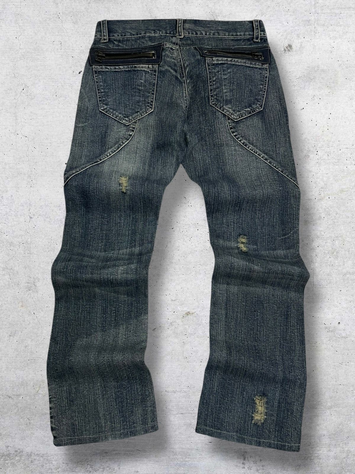 In The Attic IN THE ATTIC DISTRESSED DENIM WITH MULTIZIP POCKET DETAILING Size US 30 / EU 46 - 8 Thumbnail