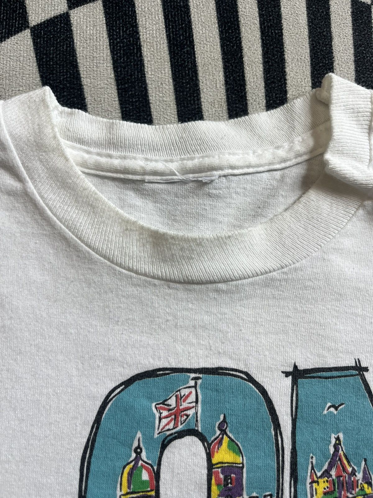 Arts & Science Vintage LONDON England Souvenir Artwork asco 90’s Tshirt Size US XL / EU 56 / 4 - 4 Thumbnail