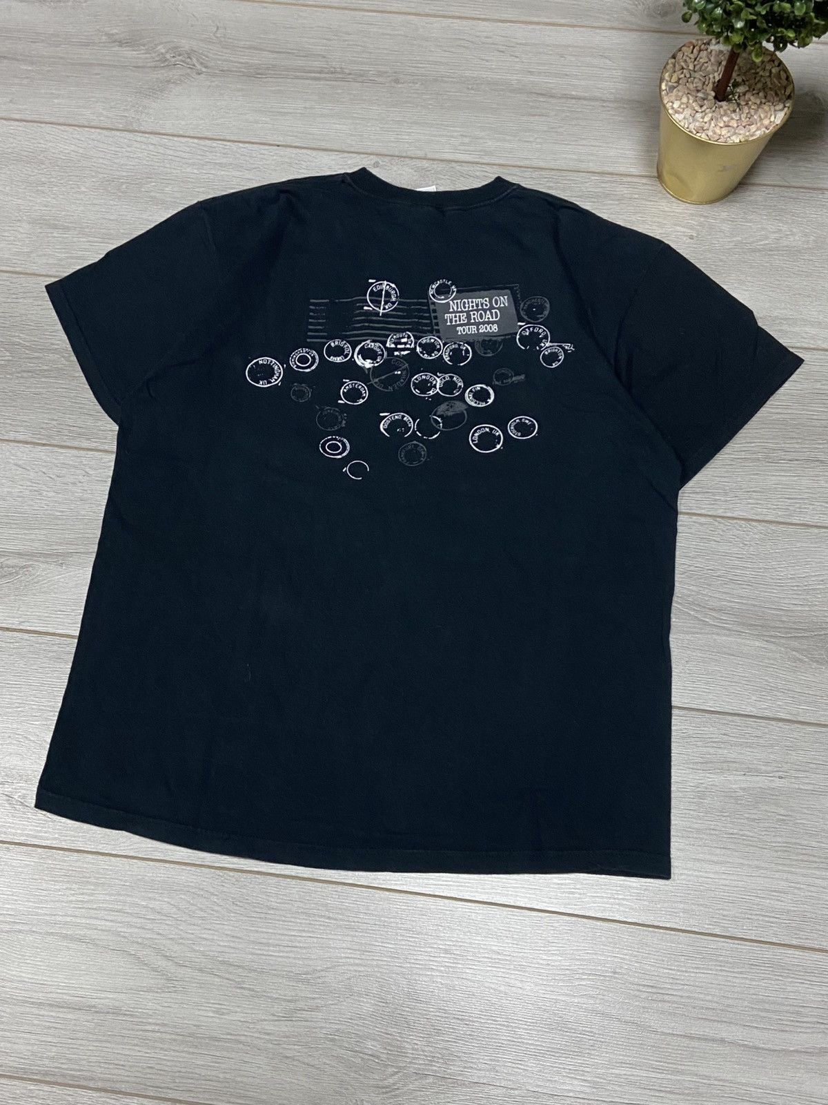 Band Tees Moody Blues 2008 night of the road tour rare print tee Size US XL / EU 56 / 4 - 7 Thumbnail