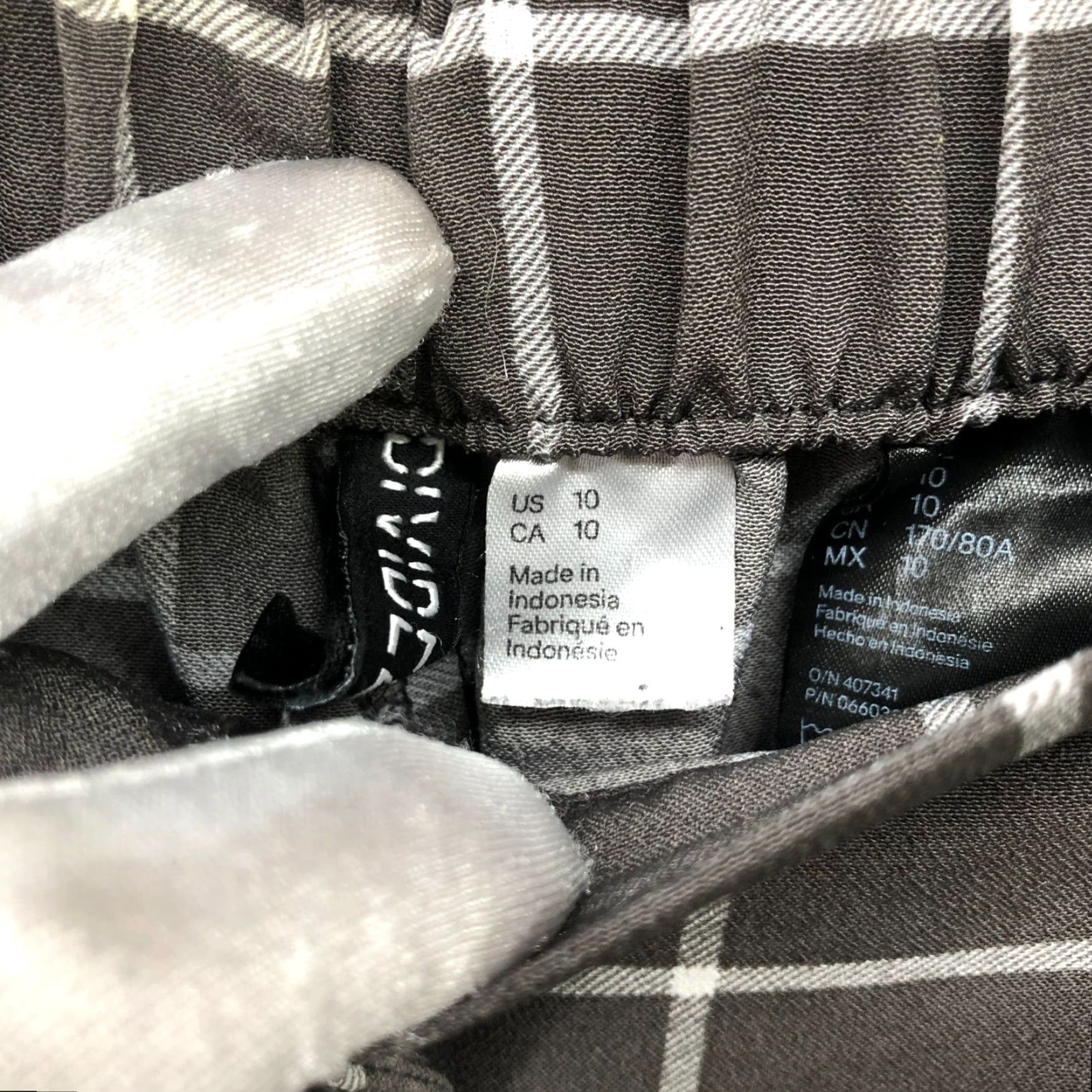 H&M H&M High Waisted Wide Leg Dress Pants Womens 10 Gray Plaid Pleated Relaxed Wide-Leg Pants Dress Pants Mens? Size 32" / US 10 / IT 46 - 5 Thumbnail
