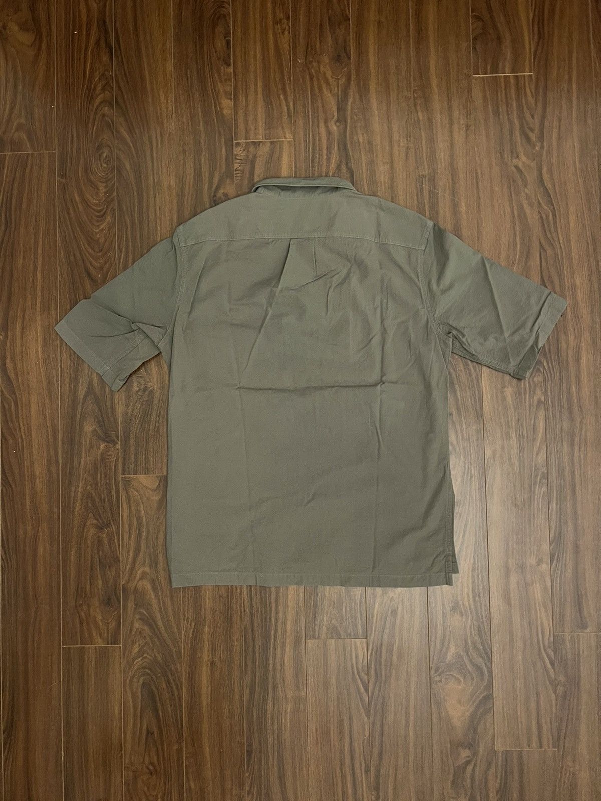 Lemaire × Uniqlo Lemaire x Uniqlo Seersucker Button Up in Khaki Green Size US S / EU 44-46 / 1 - 2 Thumbnail