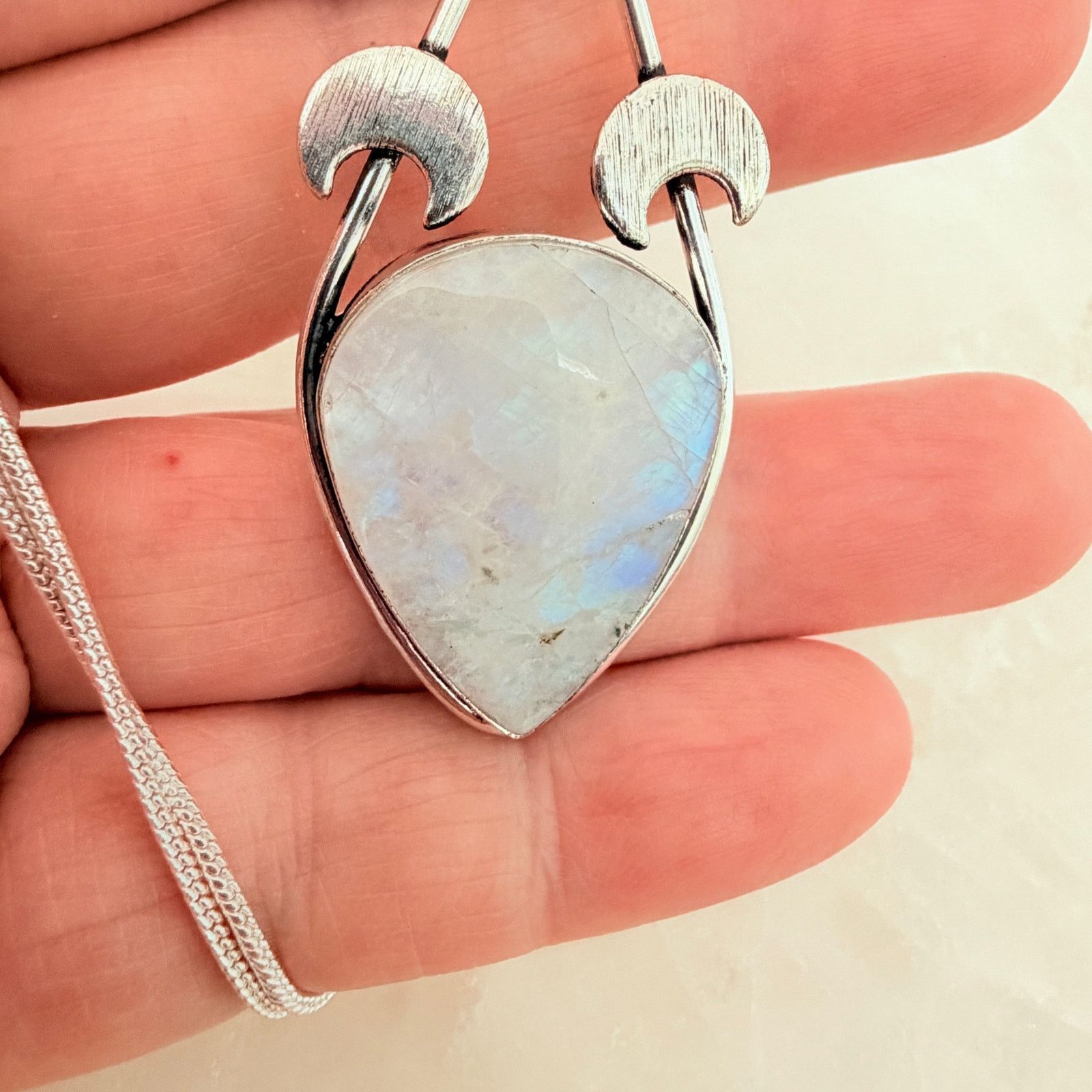 The Unbranded Brand Rainbow Moonstone Crescent Moon Necklace 925 Plated Size ONE SIZE - 7 Thumbnail
