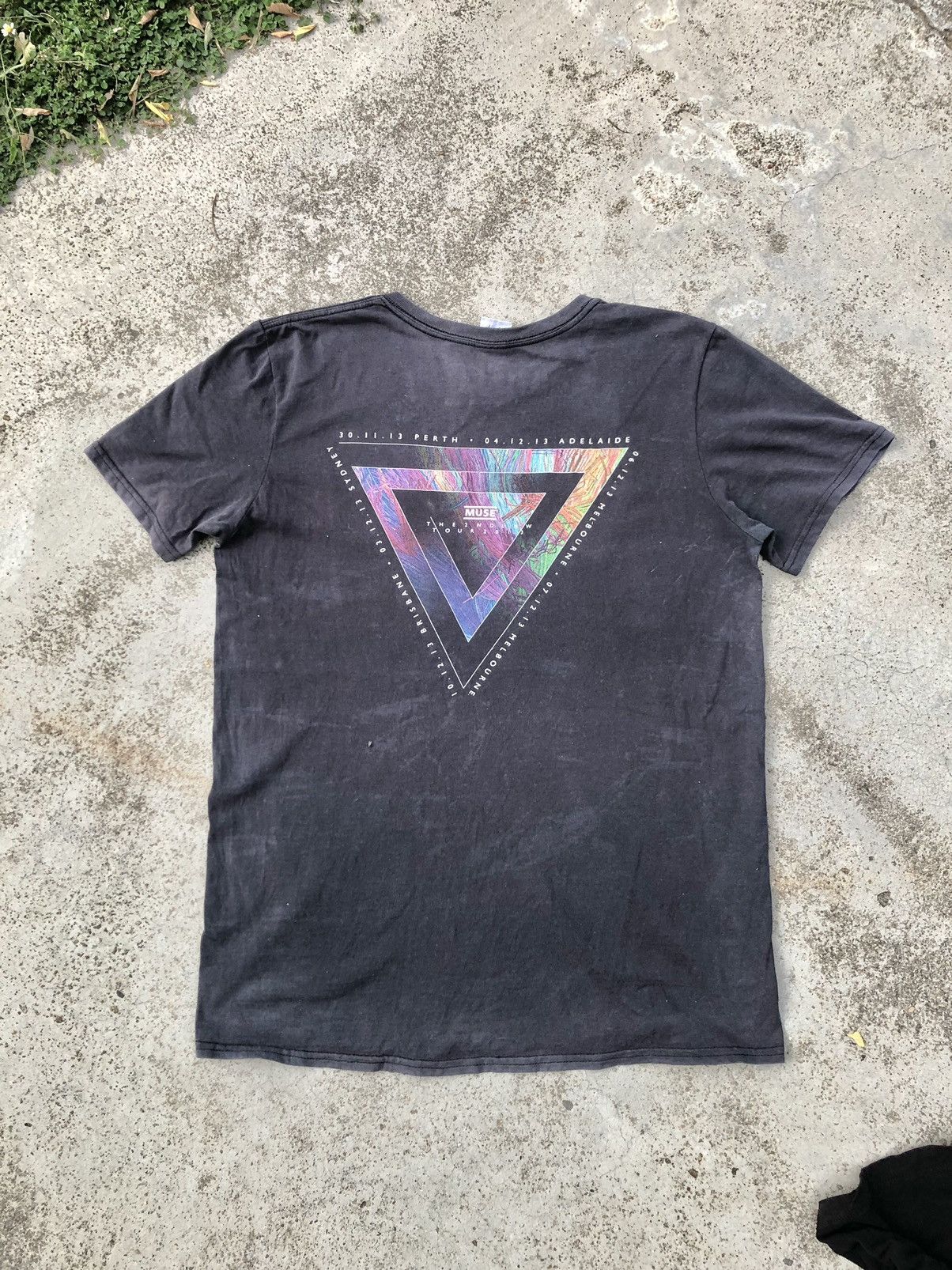 Band Tees MUSE AUSTRALIA TOUR 2013 SUNFADED TEE Size US M / EU 48-50 / 2 - 8 Thumbnail