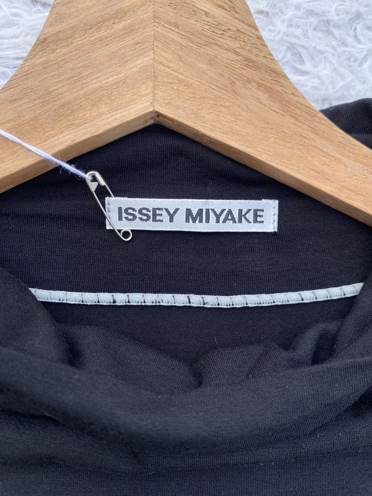Issey Miyake Rare Issey Miyake Stylized turtleneck Decorative dotted Top Size S / US 4 / IT 40 - 9 Thumbnail