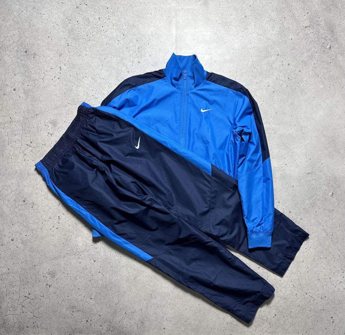 Nike Nike Vintage Nylon Track Suit Jacket & Pants Size S Blue Size US S / EU 44-46 / 1 - 1 Thumbnail