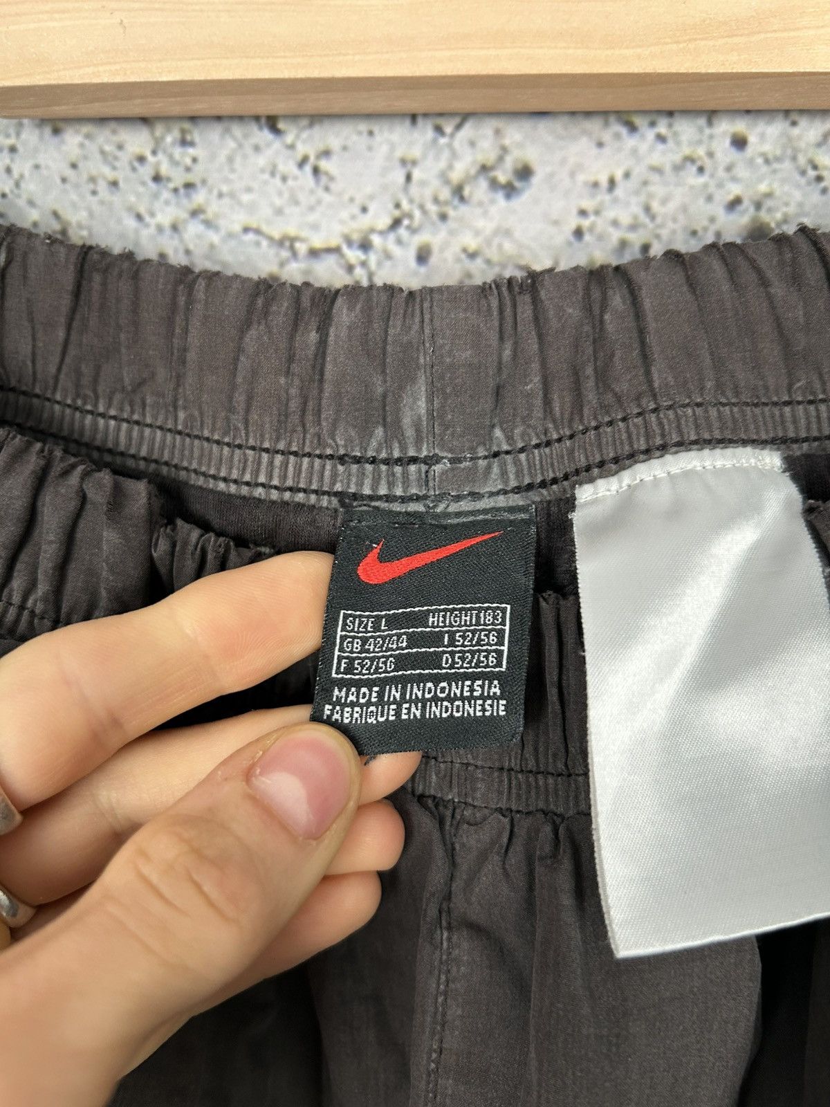 Nike Vintage Nike 90s Tracksuit Sweatpants Baggy Rap 2Pac Rare Size US 34 / EU 50 - 11 Thumbnail