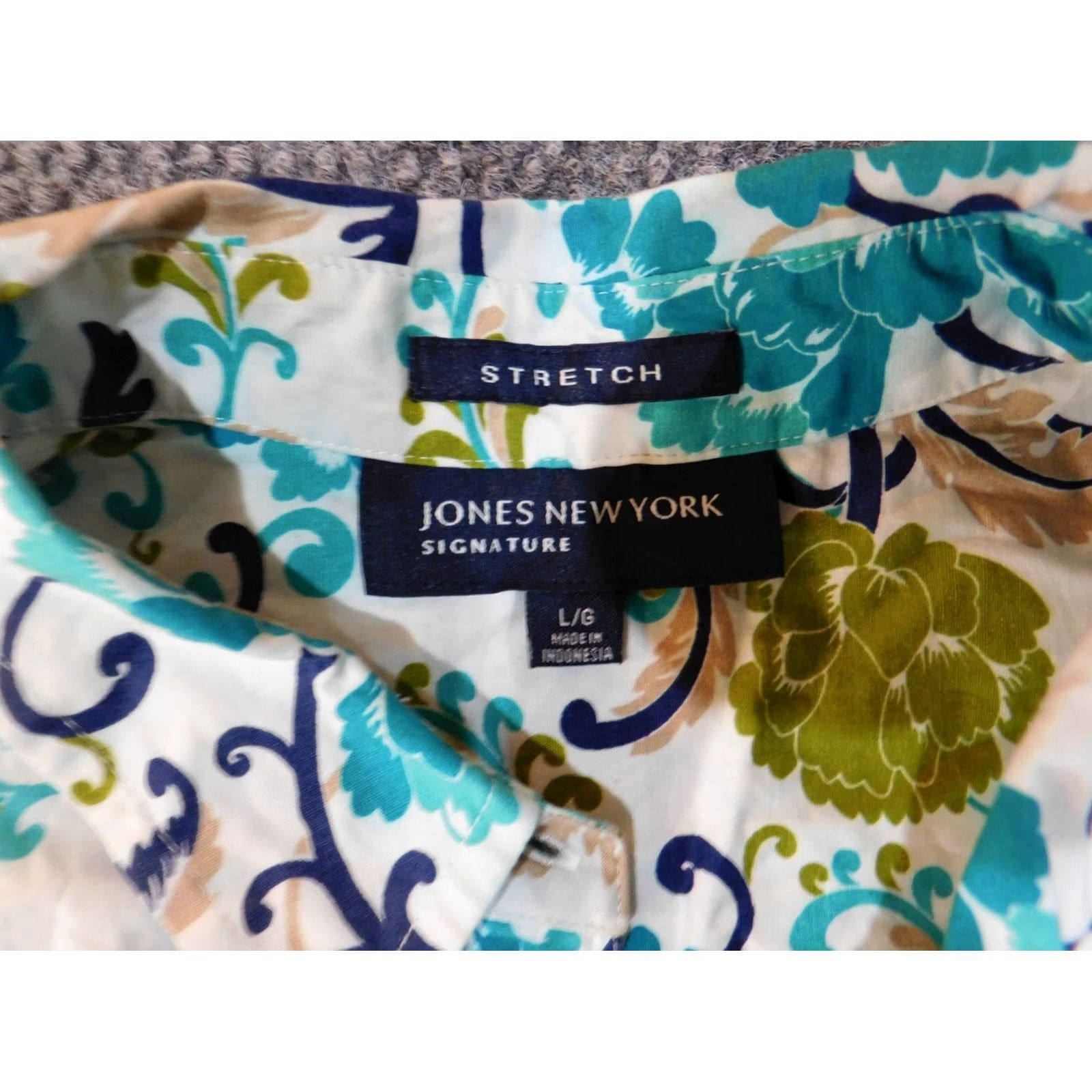 Jones New York Jones New York Button-Up Shirt Women L Blue Floral Stretch Casual Size L / US 10 / IT 46 - 5 Thumbnail