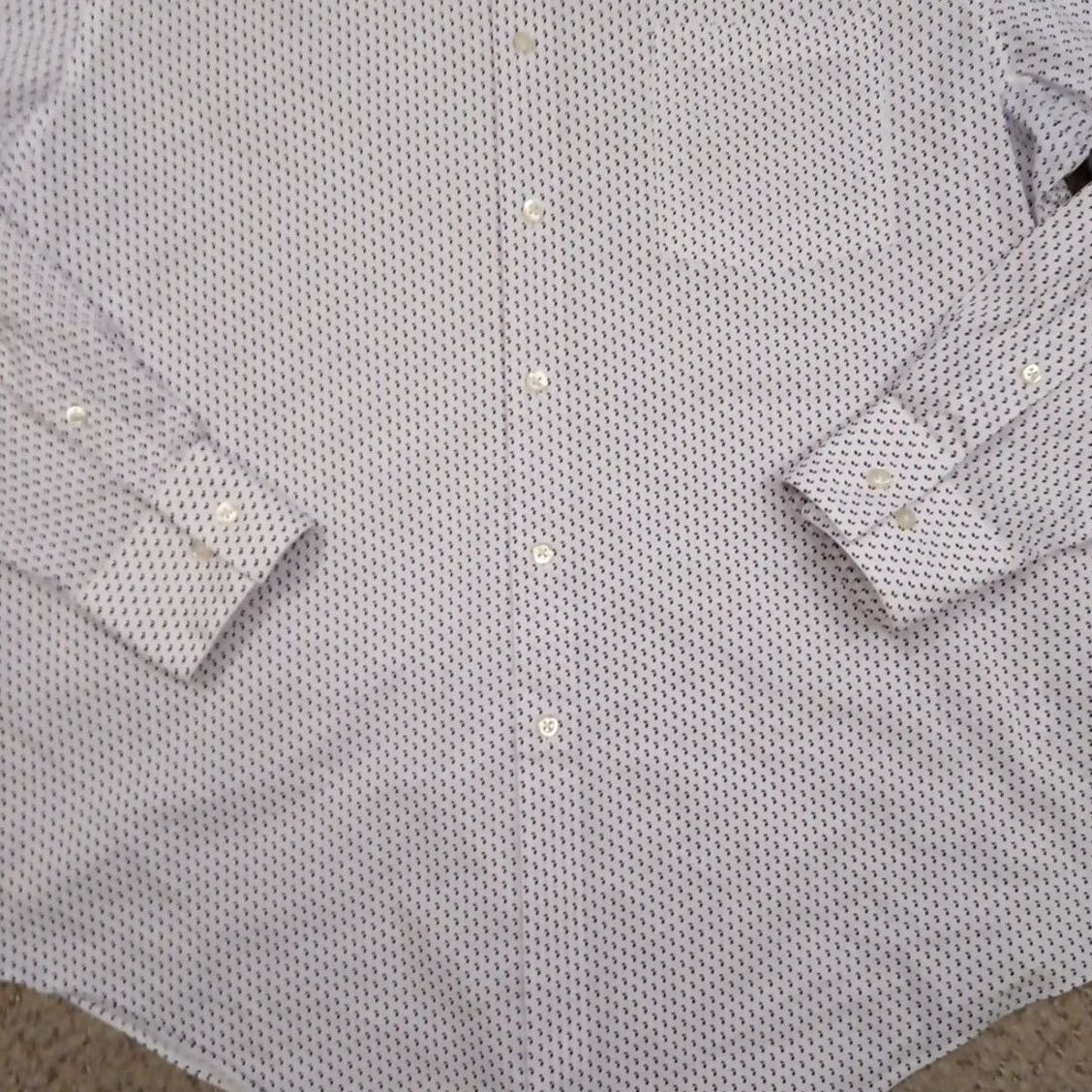 Van Heusen Van Heusen Shirt Mens Large White Pink Geometric Long Sleeve Button Up Fitted Size US L / EU 52-54 / 3 - 4 Thumbnail