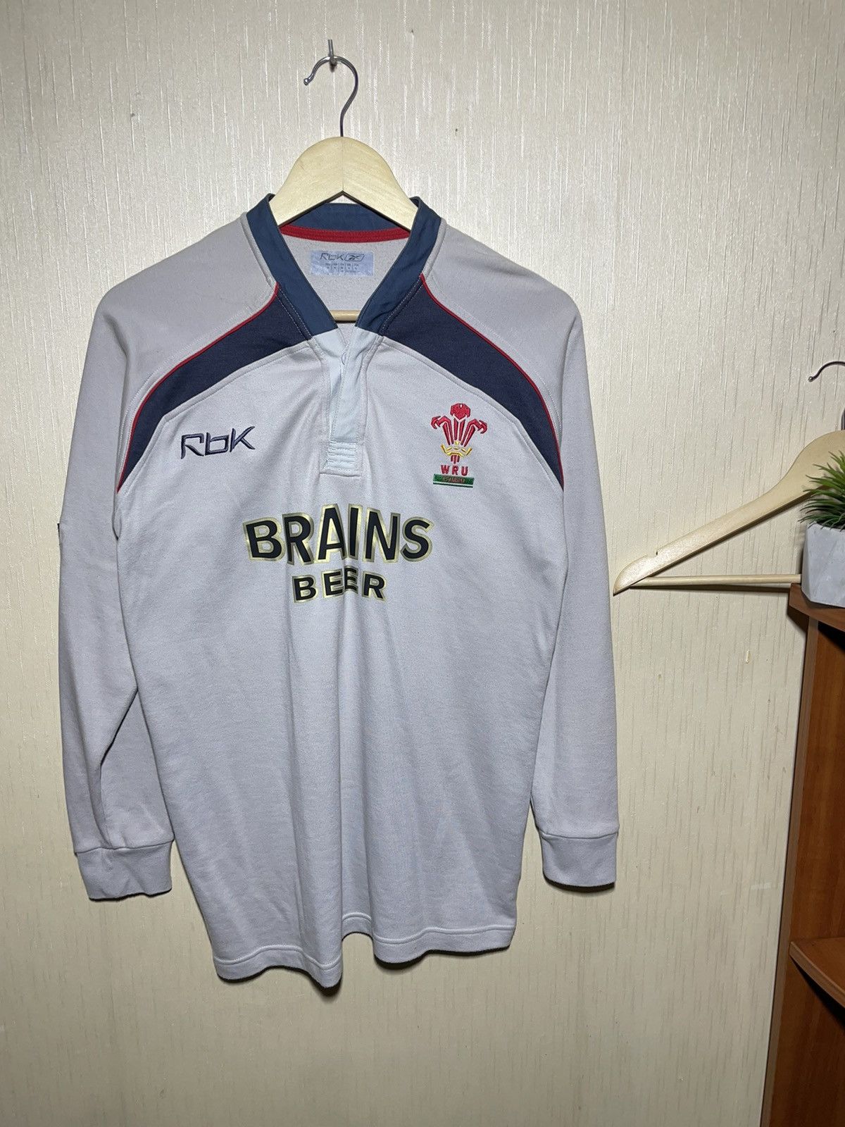 Reebok Wales Reebok vintage rugby jersey Size US M / EU 48-50 / 2 - 1 Thumbnail