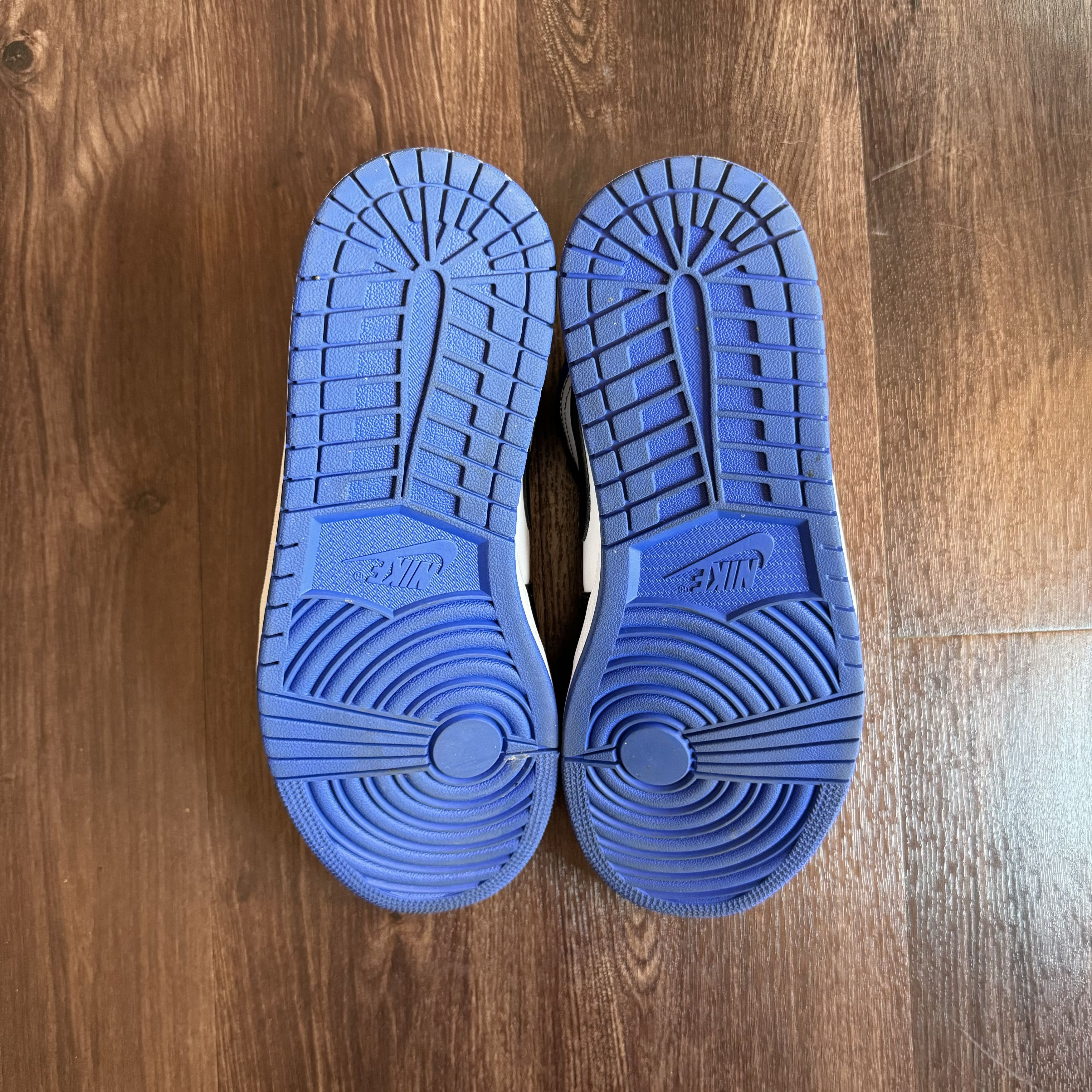 Jordan Brand Air Jordan 1 Low (Royal Toe) Size US 10.5 / EU 43-44 - 5 Thumbnail
