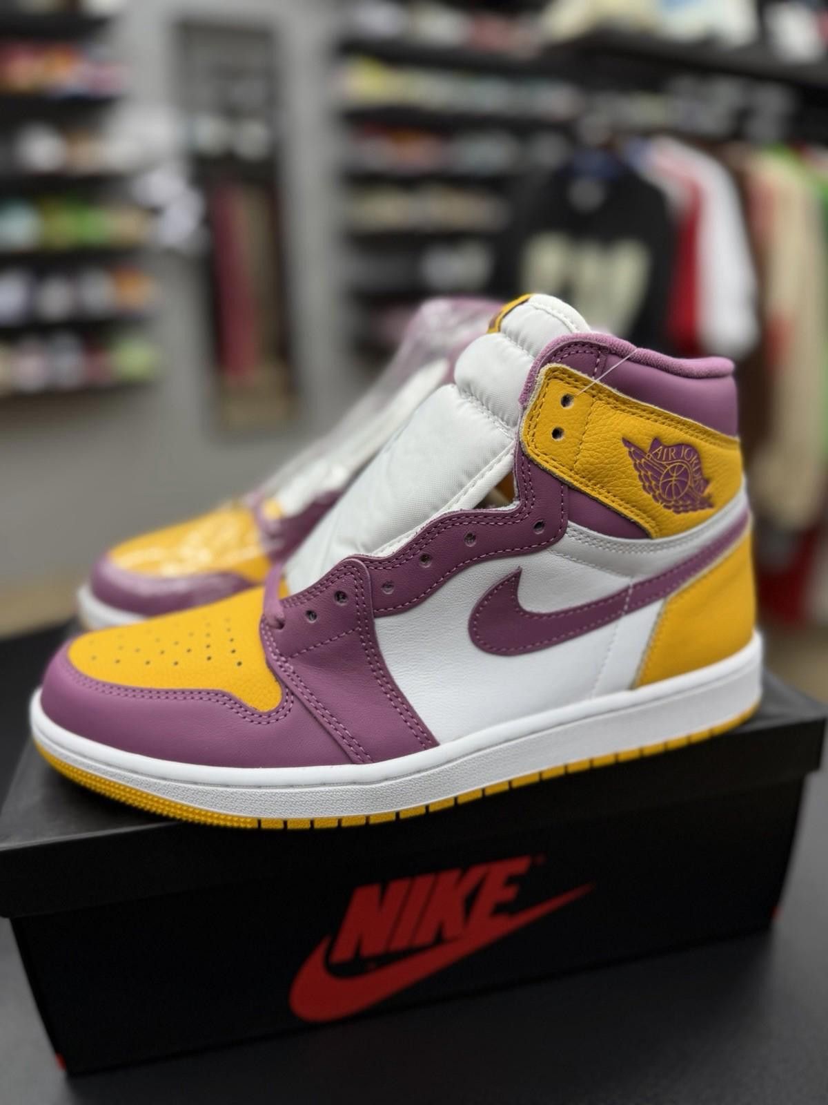 Other Nike Air Jordan 1 Retro High OG 'Brotherhood' Size 9.5 NEW Size US 9.5 / EU 42-43 - 2 Thumbnail