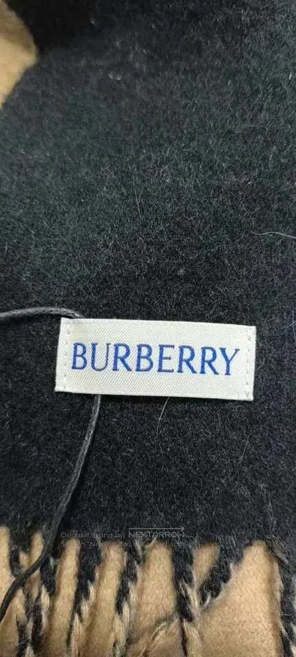 Burberry Black Two-Tone Fringed Scarf. Size ONE SIZE - 5 Thumbnail